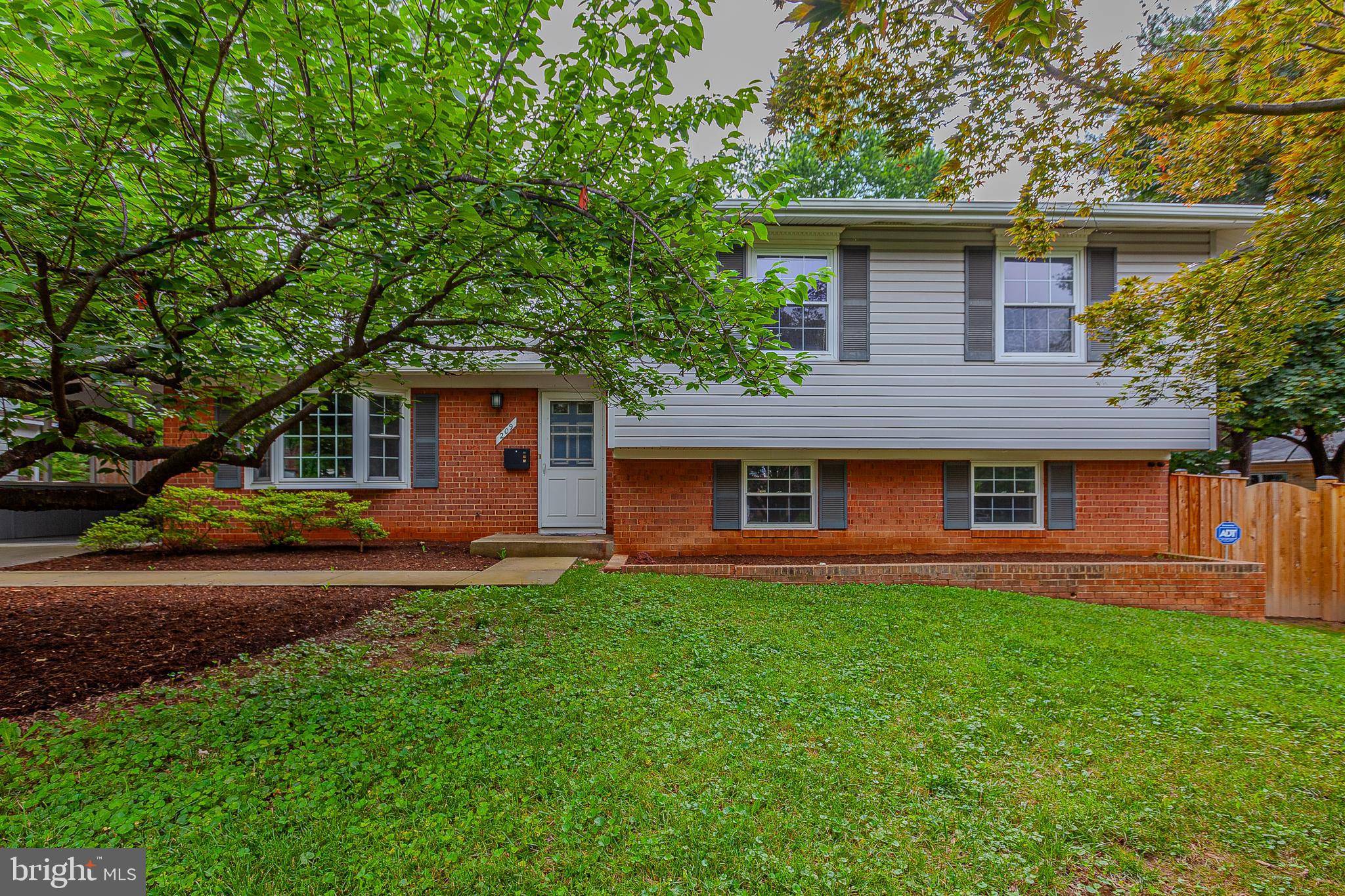 Gaithersburg, MD 20877,209 W DEER PARK RD