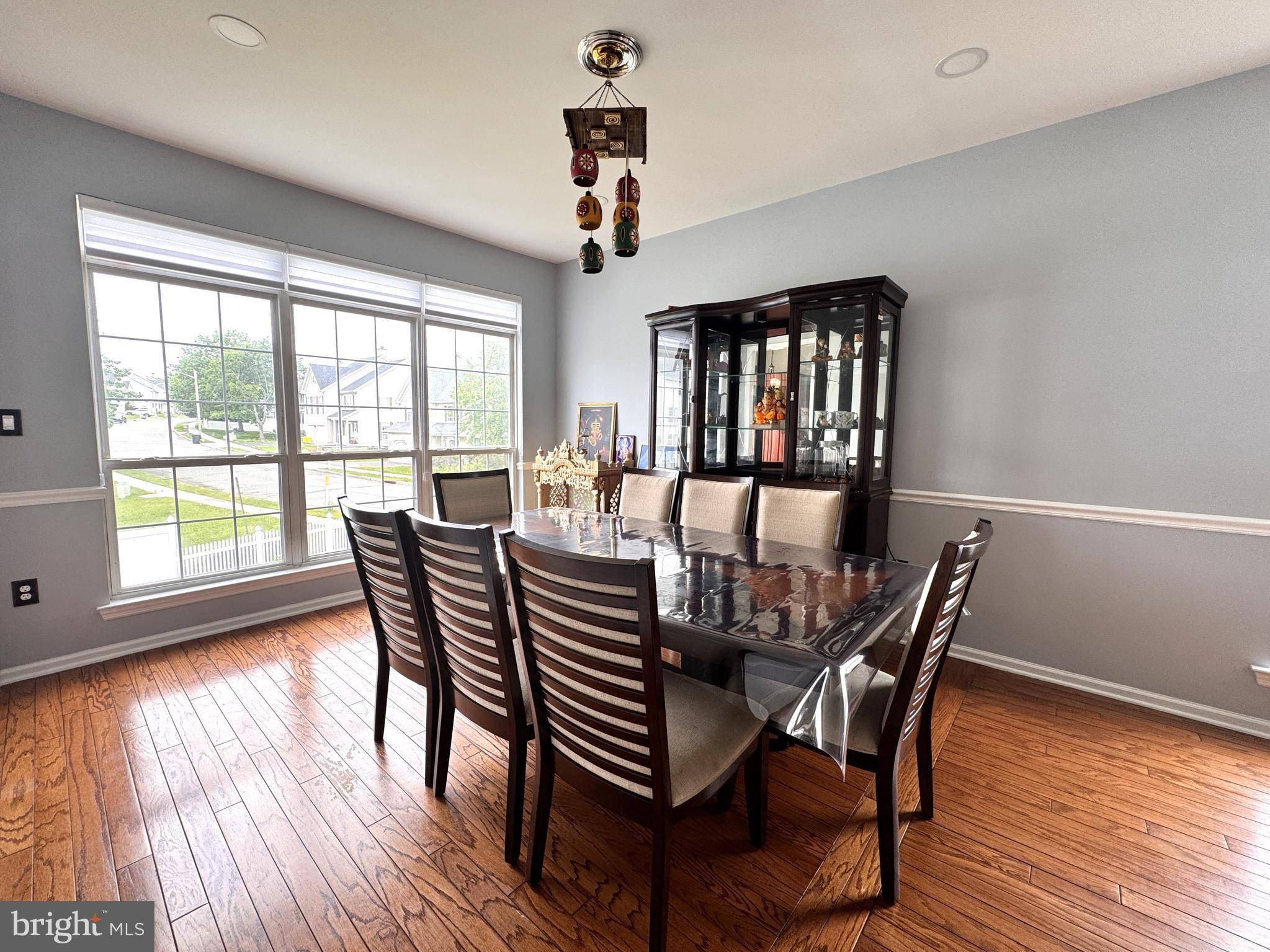 Kendall Park, NJ 08824,2 OXFORD CT