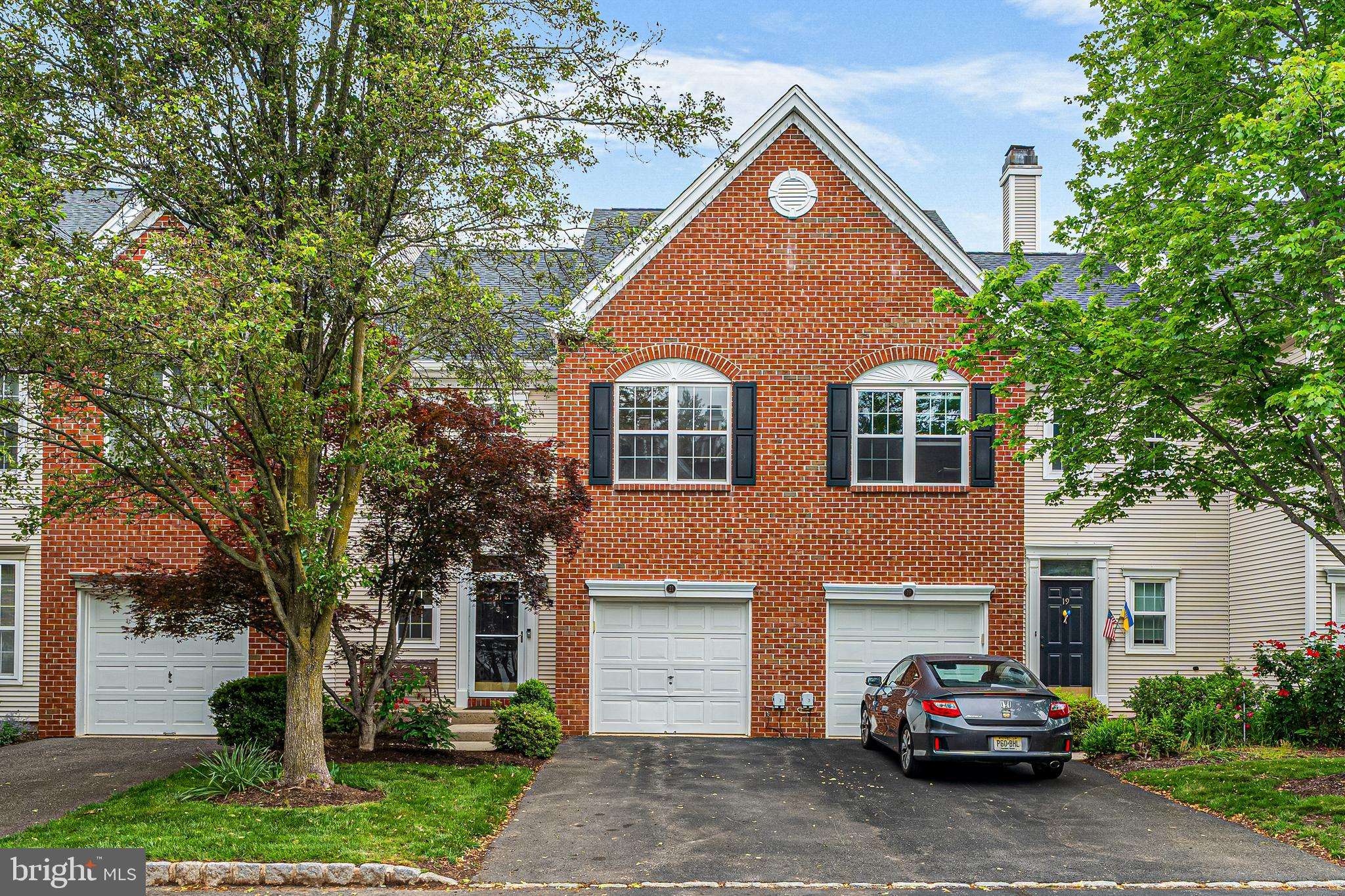 Plainsboro, NJ 08536,21 LEE CT
