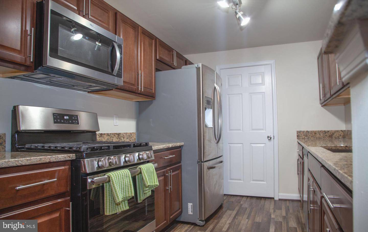 Lorton, VA 22079,8986 HARROVER PL #86B
