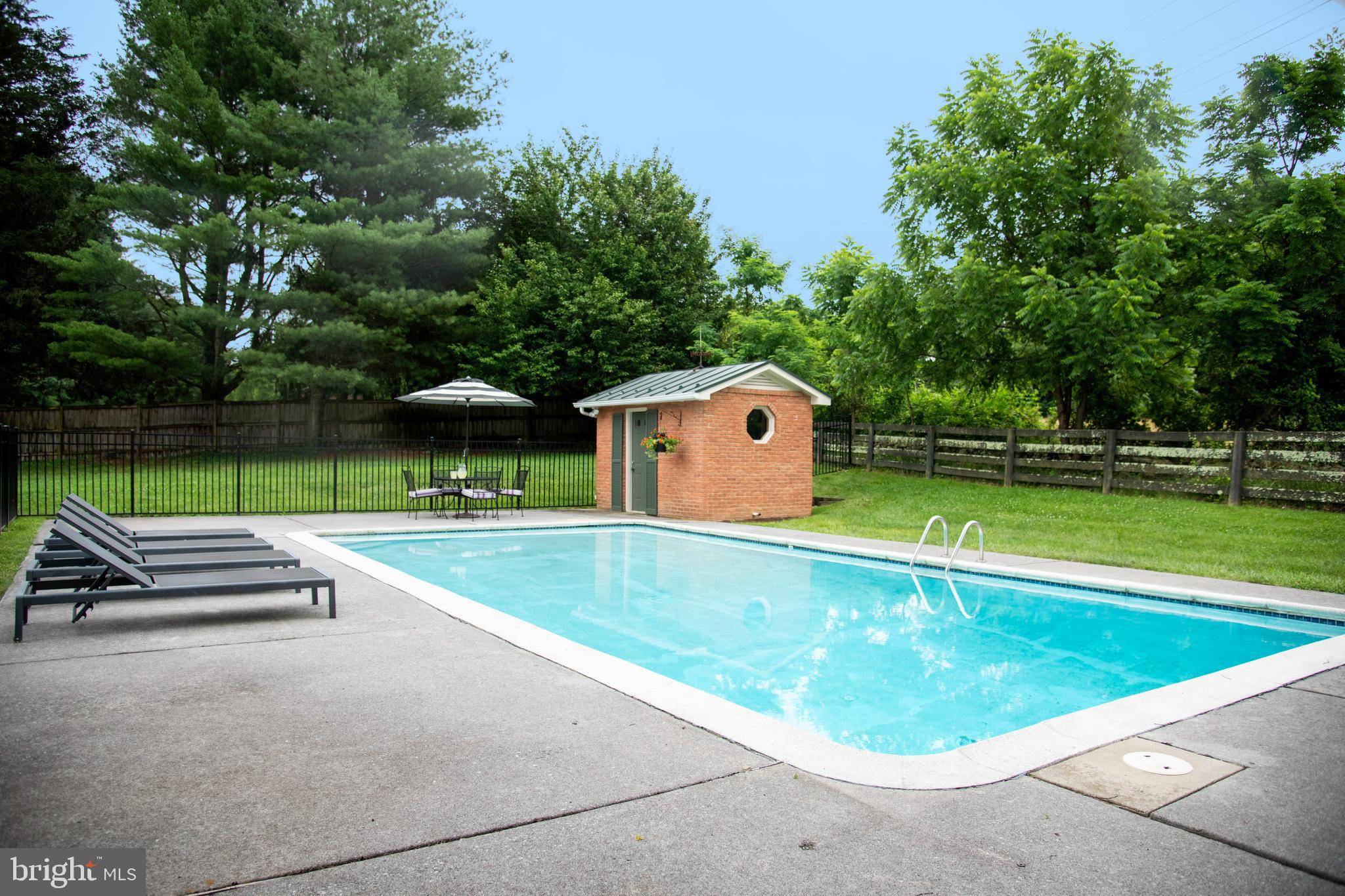 Upperville, VA 20184,1170 PARKER ST
