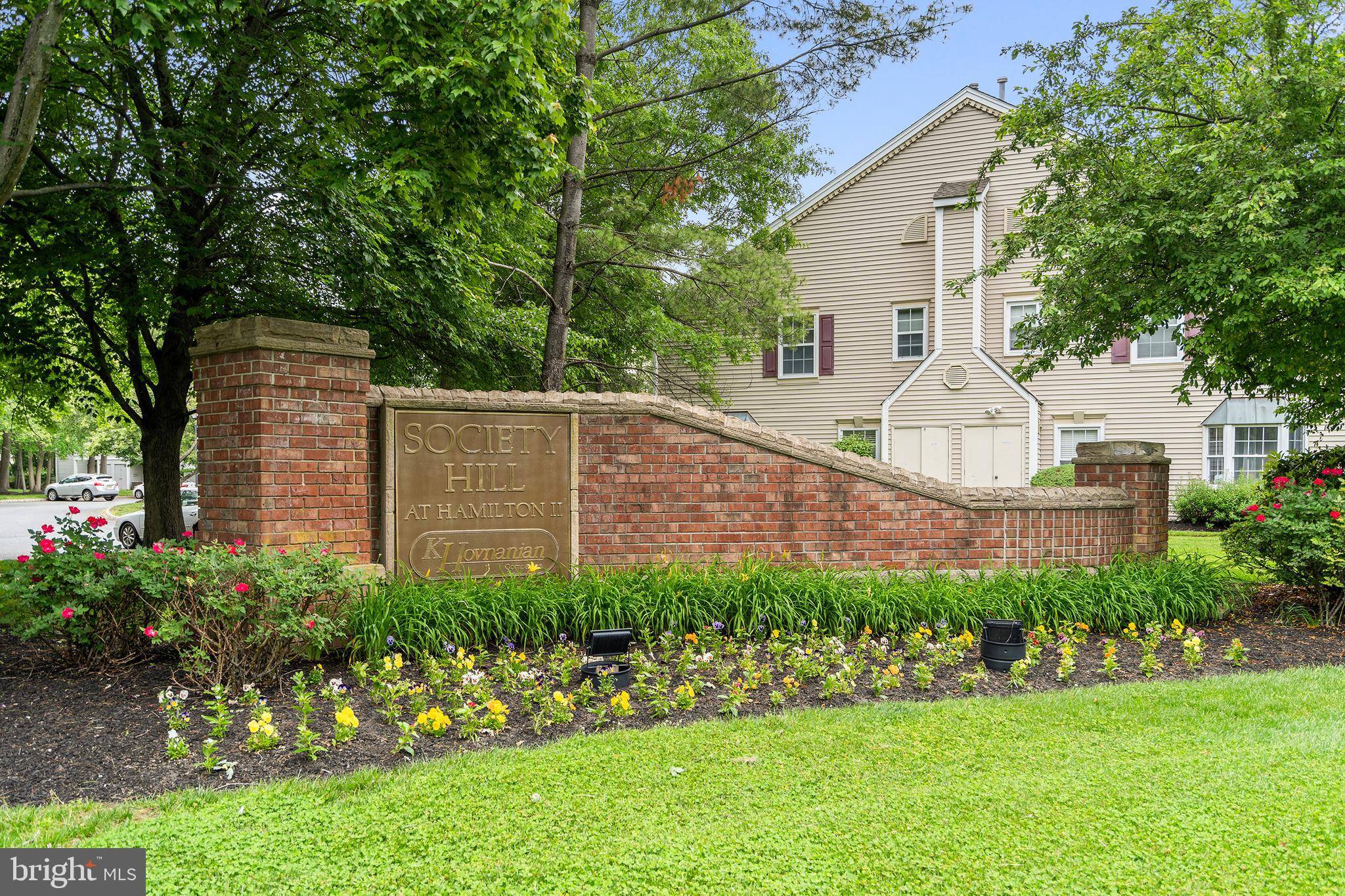 Hamilton, NJ 08619,82 CHEVERNY CT