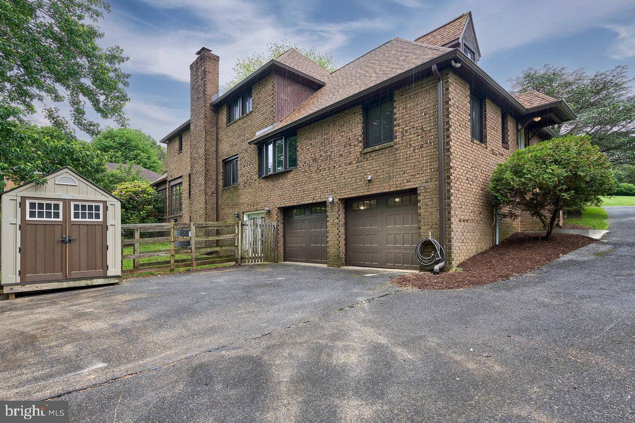 Frederick, MD 21702,7423 ROUND HILL RD