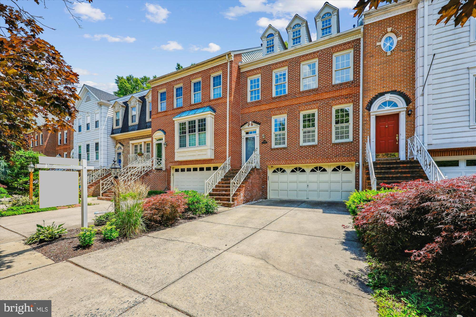 Rockville, MD 20850,9938 FOXBOROUGH CIR