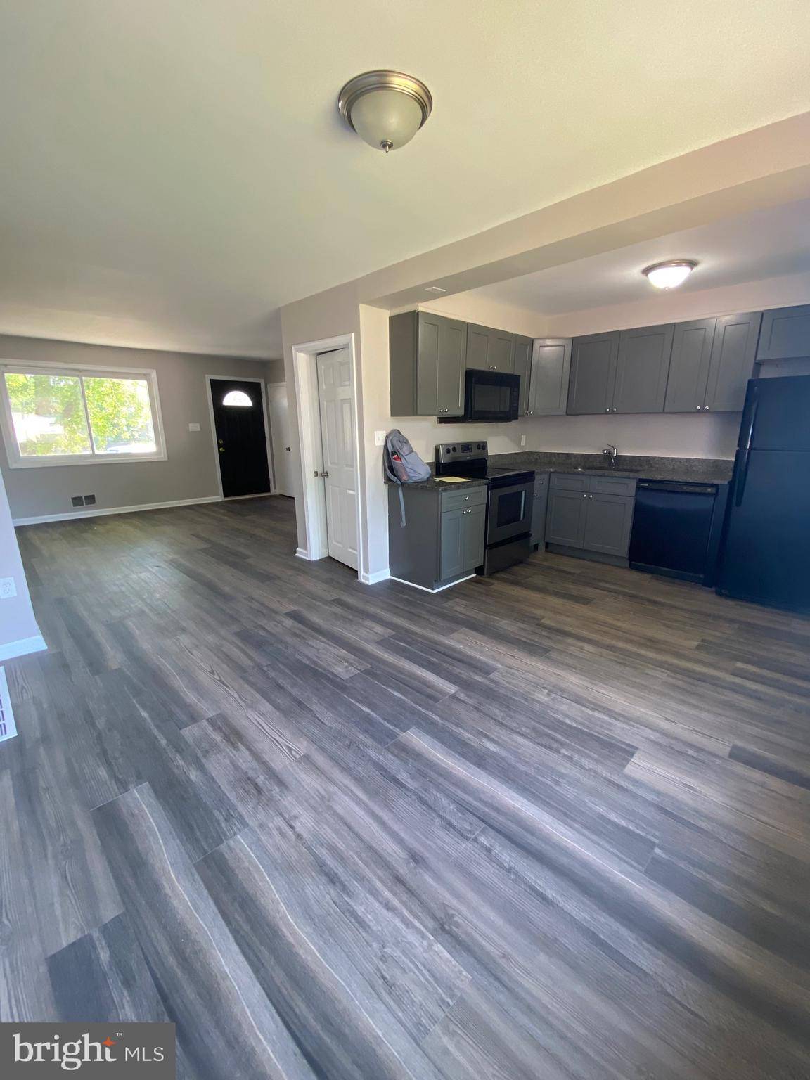 Essex, MD 21221,221 SOUTHEASTERN CT