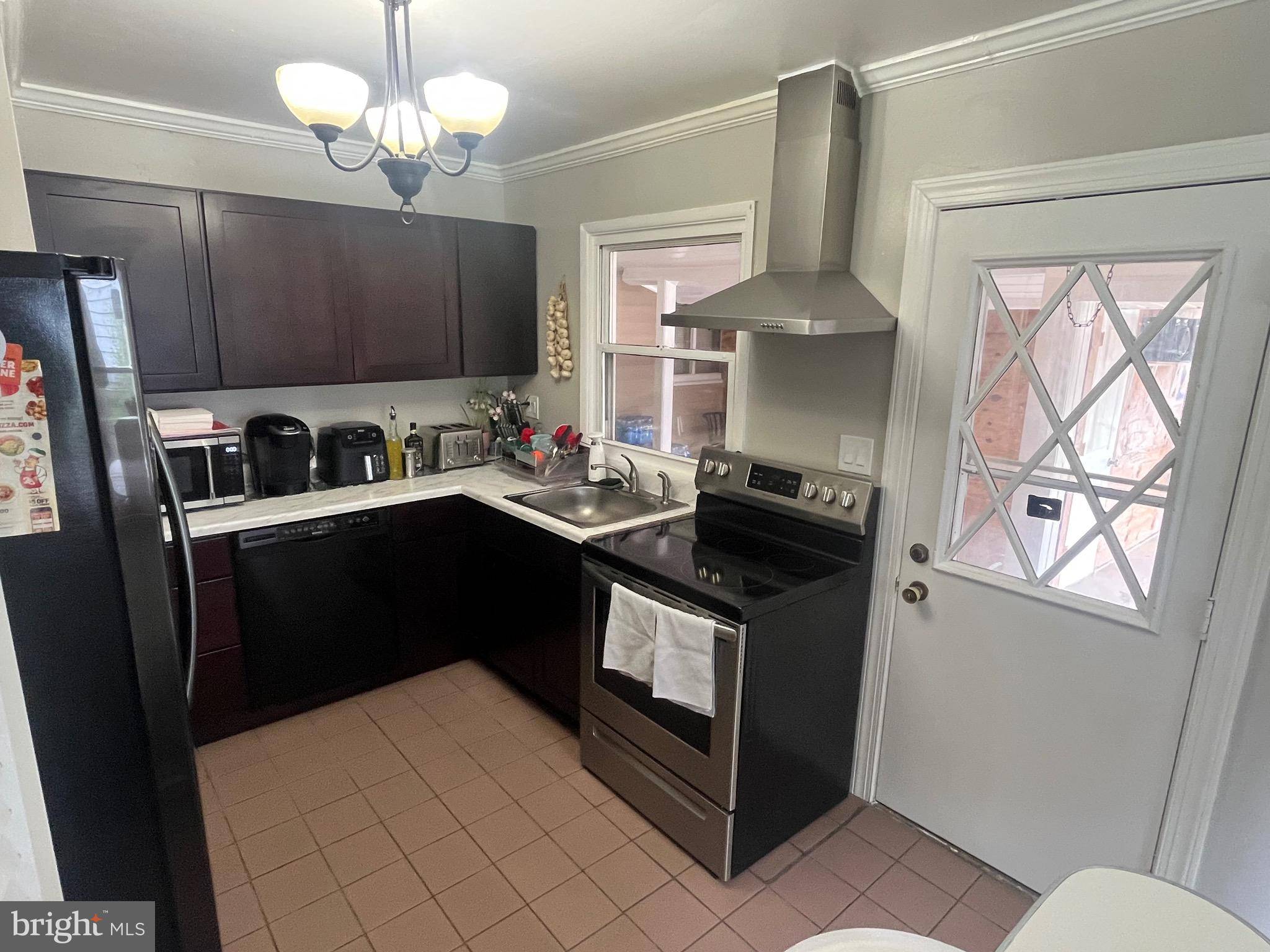 Alexandria, VA 22309,4111 LAWRENCE ST