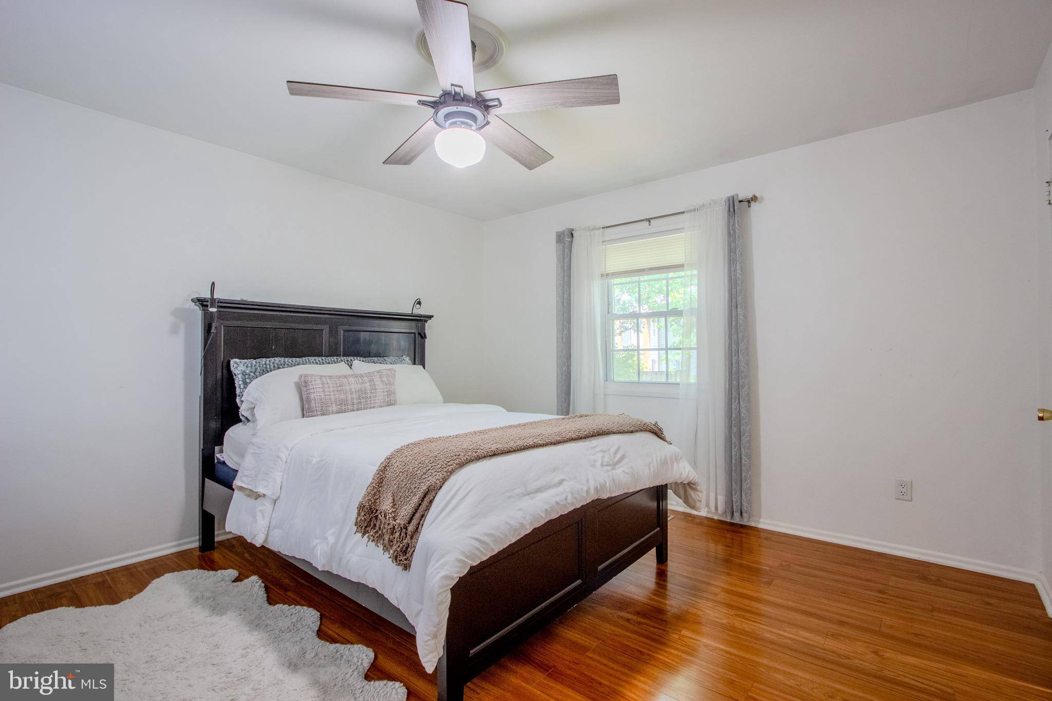 Burke, VA 22015,4943 TIBBITT LN