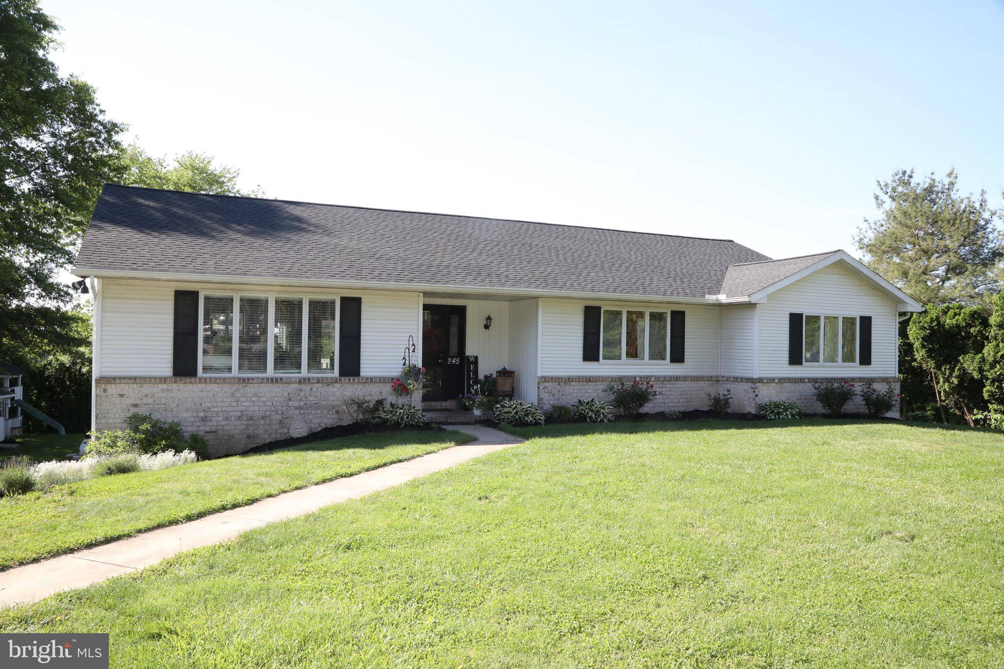 Manheim, PA 17545,245 MOYER RIDGE DR