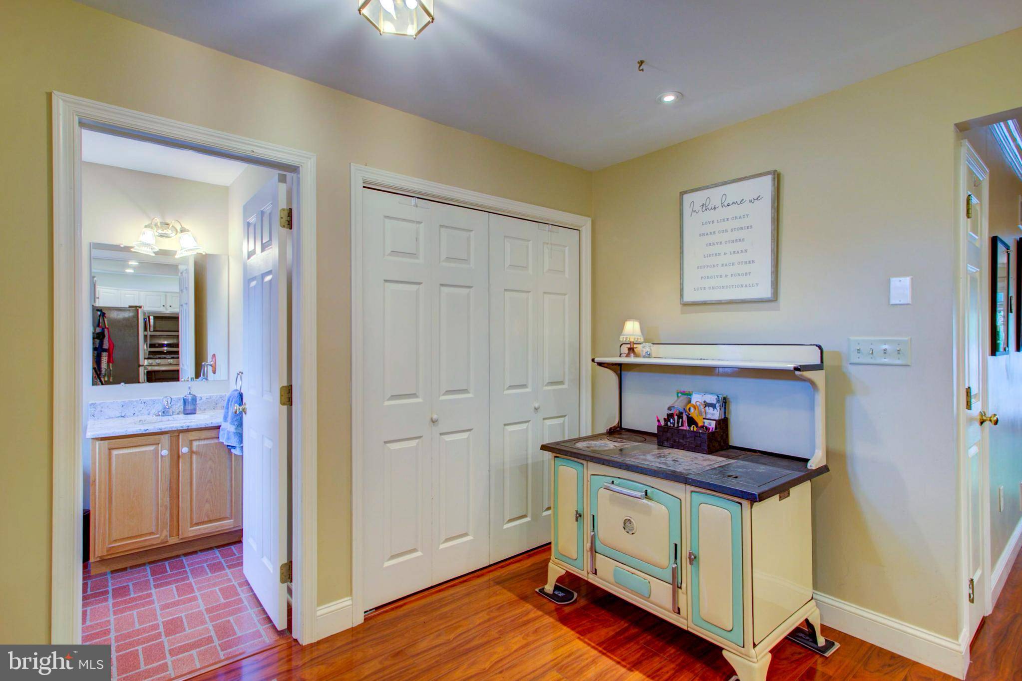 Mountville, PA 17554,4 SPRING HILL LN