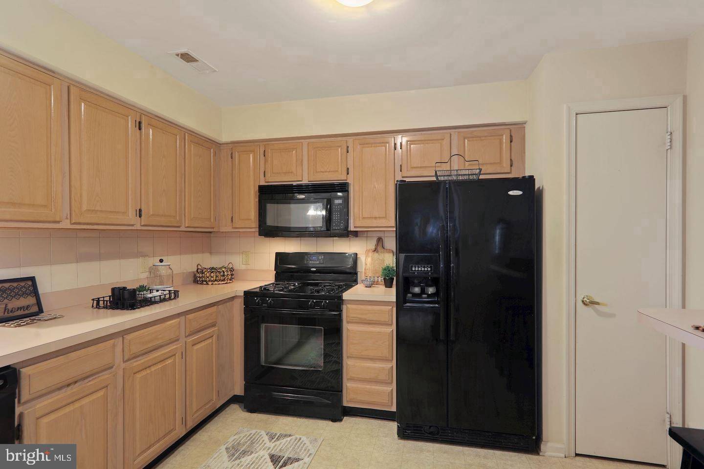 Mount Laurel, NJ 08054,807 WHARTON RD