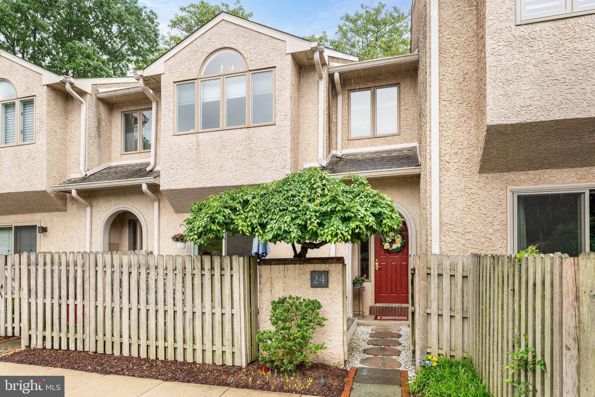 Wayne, PA 19087,24 GREYTHORNE WOODS CIR