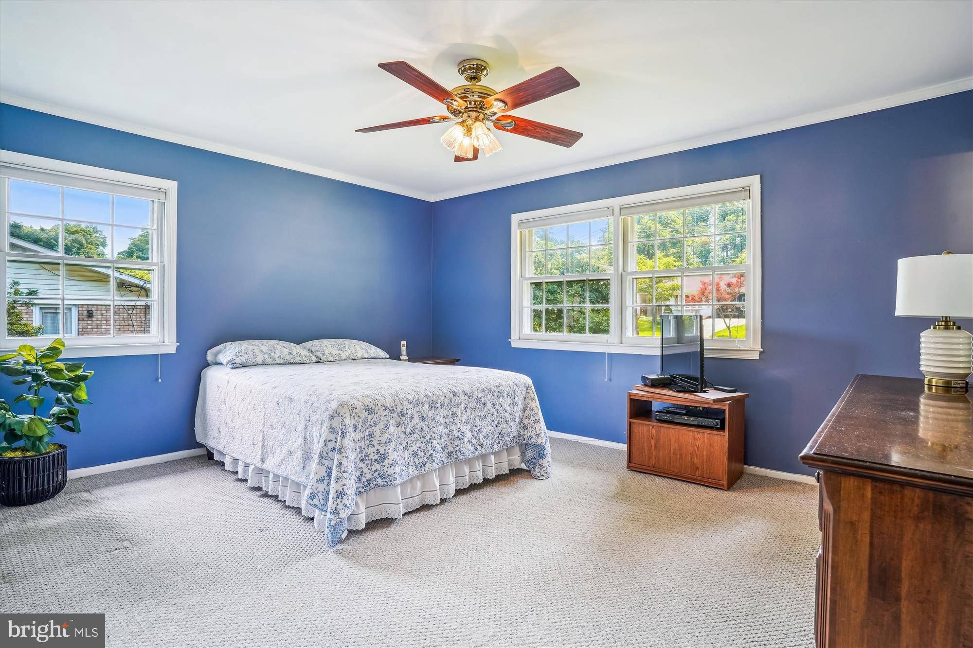 Annandale, VA 22003,8634 ABERDEEN CT