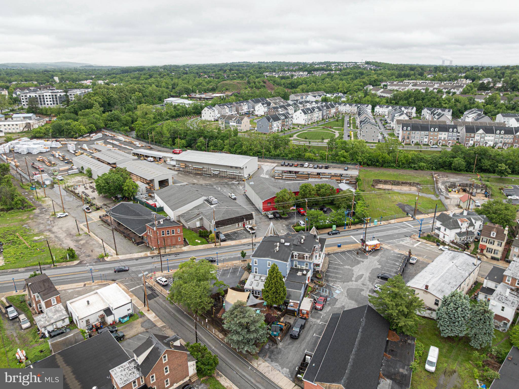 Phoenixville, PA 19460,425 BRIDGE ST