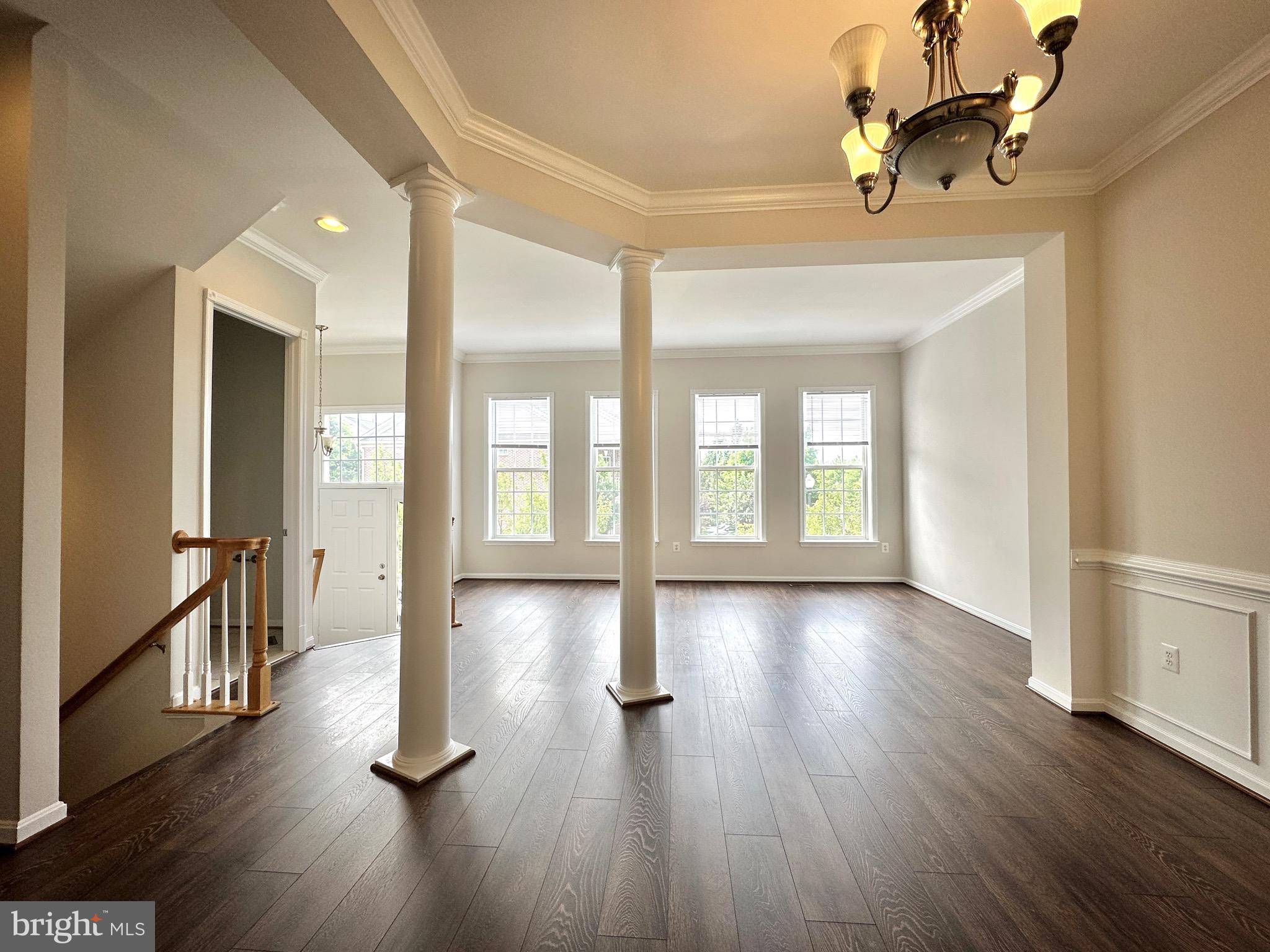 Herndon, VA 20171,13052 GREG ROY LN