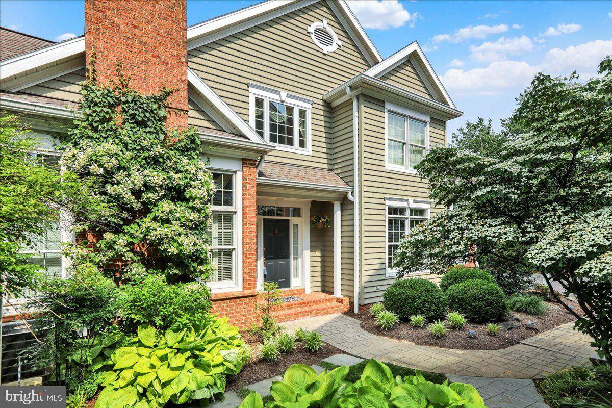 Lititz, PA 17543,612 NORTHFIELD RD