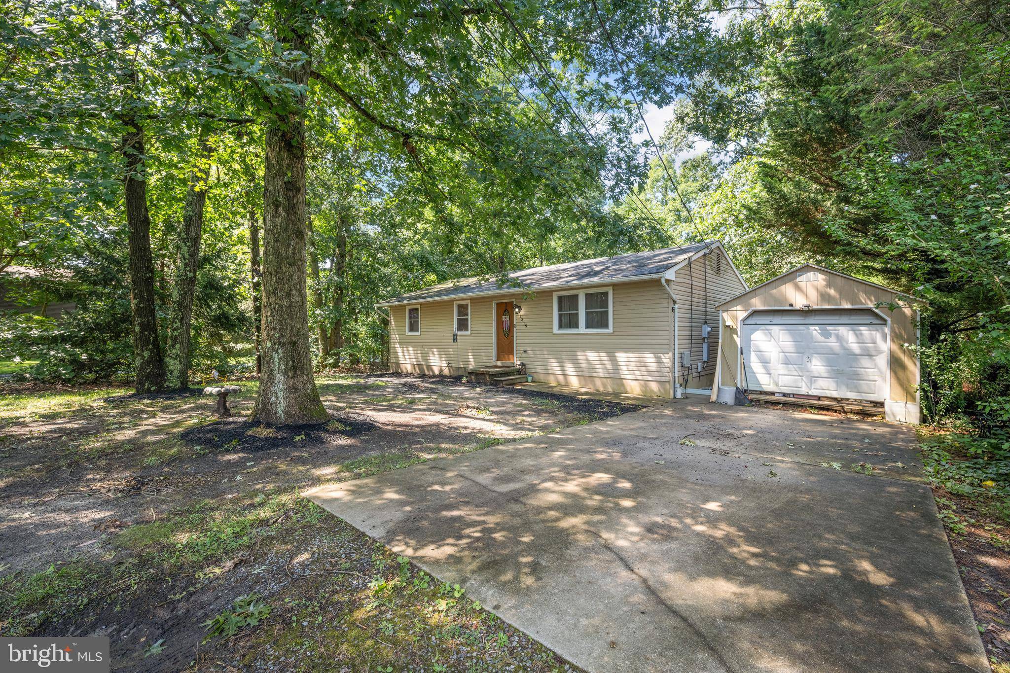 Williamstown, NJ 08094,1319 HERBERT BLVD