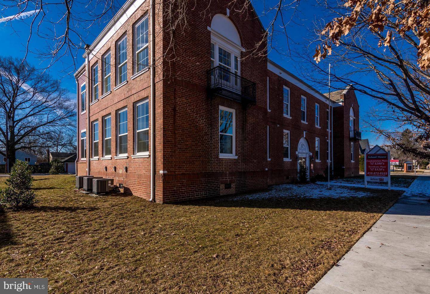 Glen Burnie, MD 21061,13 1ST AVE SW #3