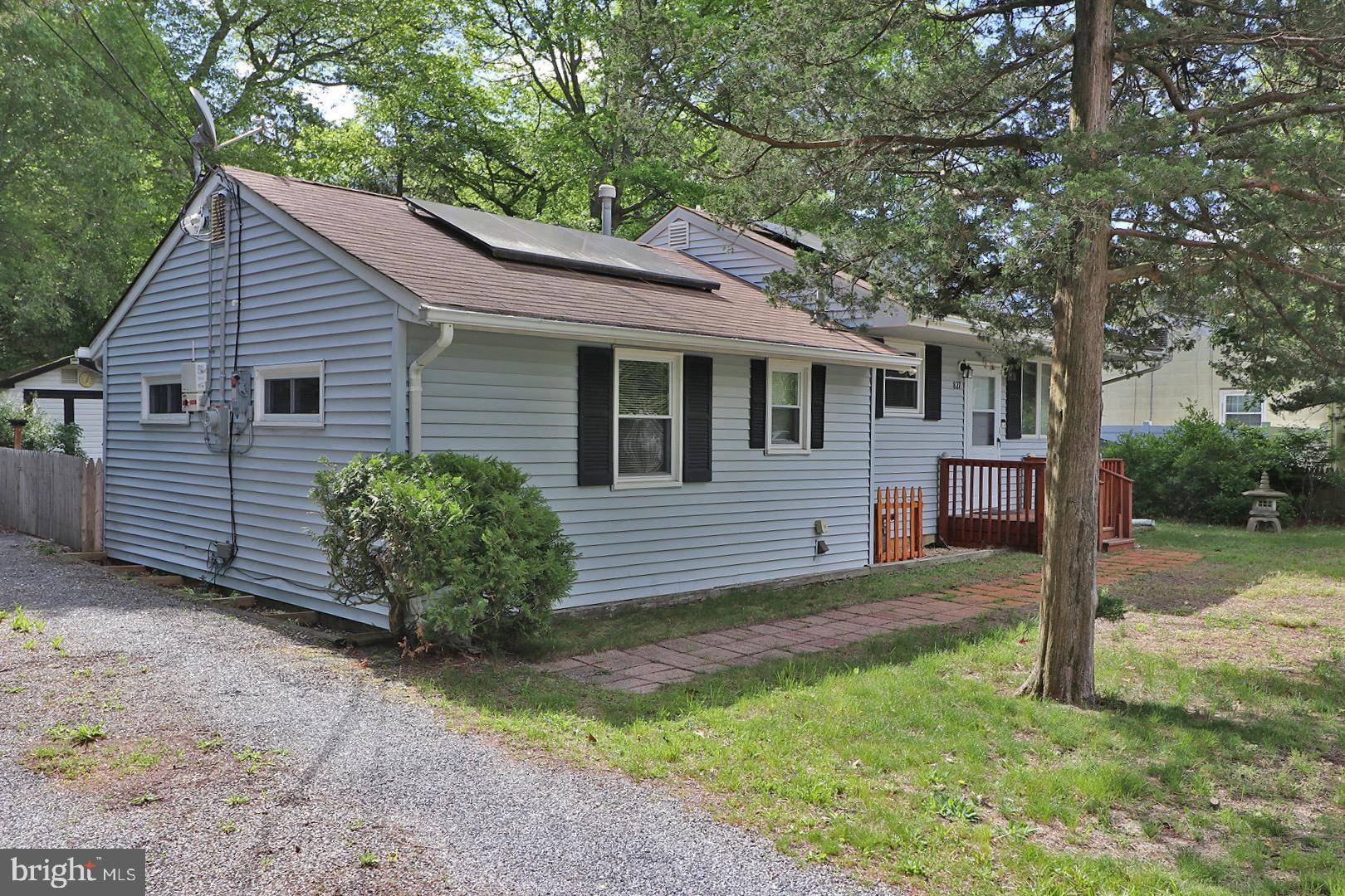 Lanoka Harbor, NJ 08734,827 ROGERS ST