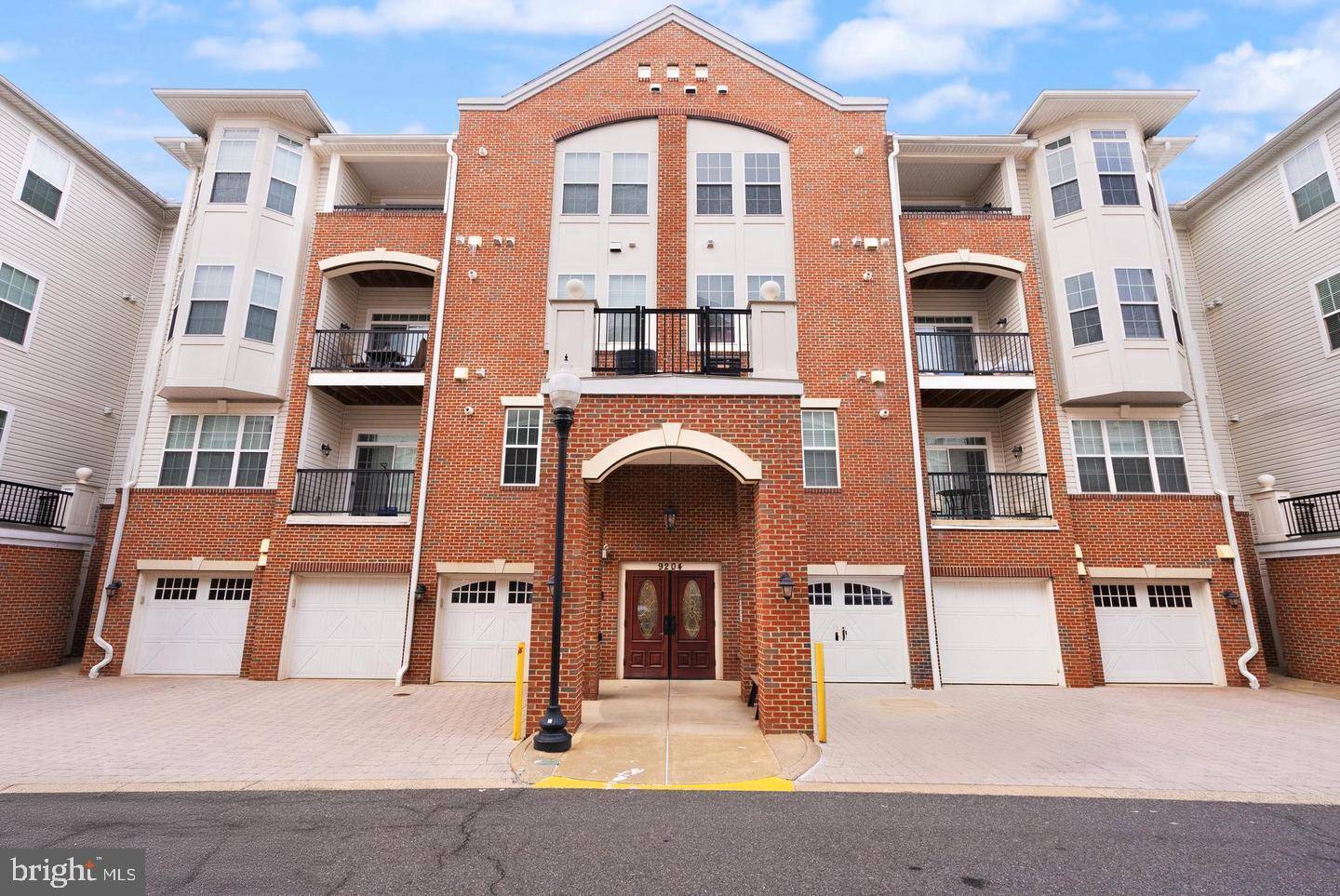 Manassas, VA 20110,9204 CHARLESTON DR #407