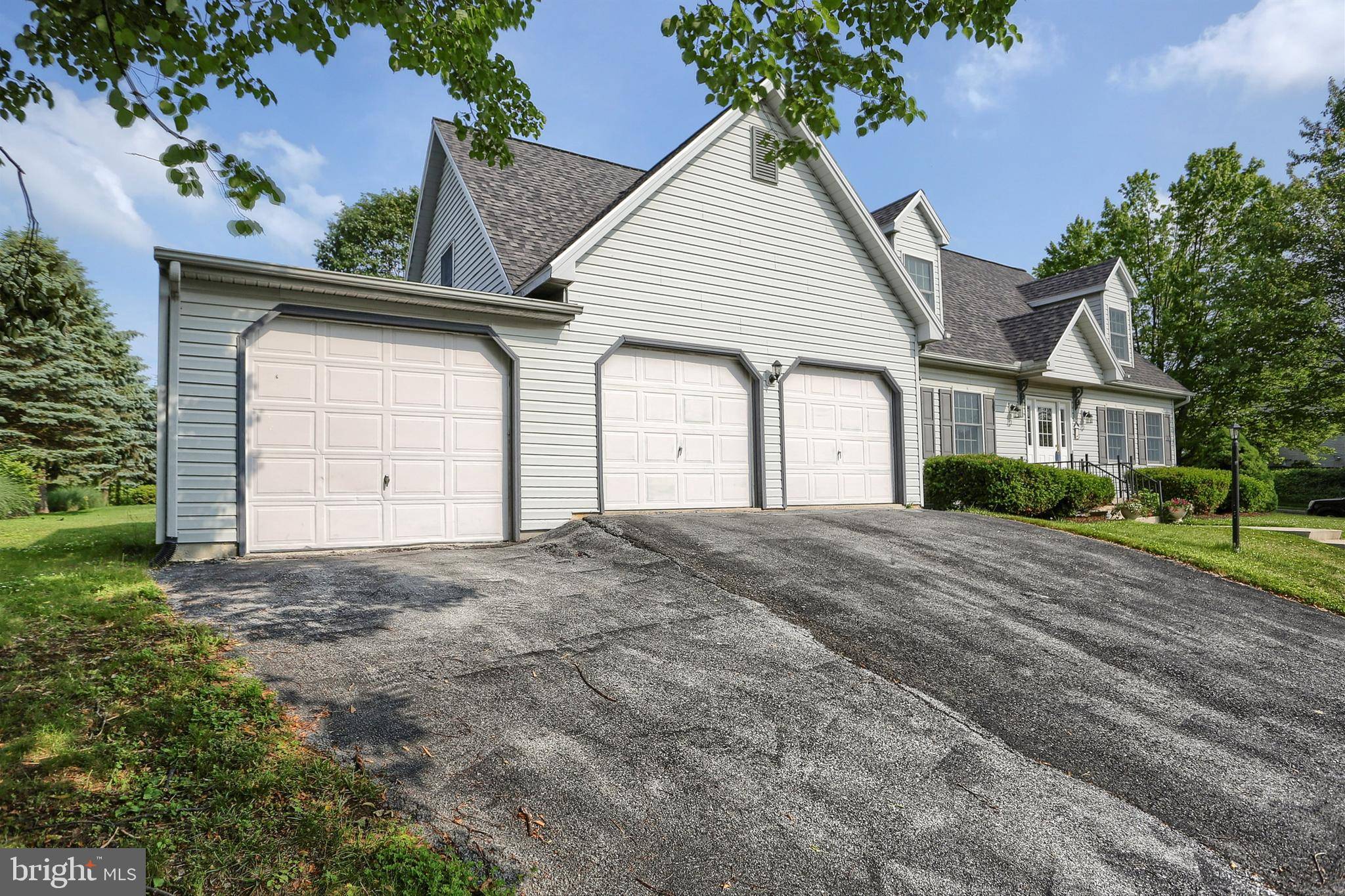 Mechanicsburg, PA 17055,1 GRANDVIEW CT