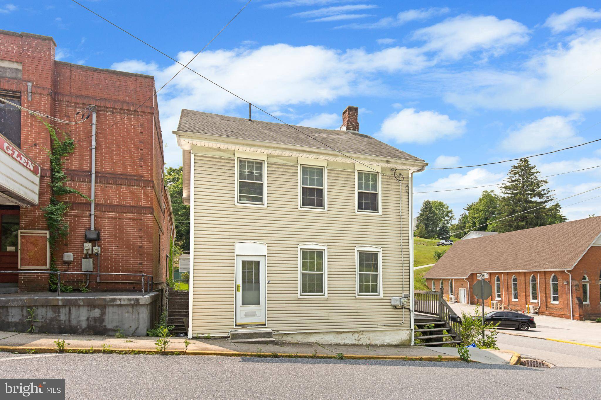 Glen Rock, PA 17327,35 MANCHESTER ST
