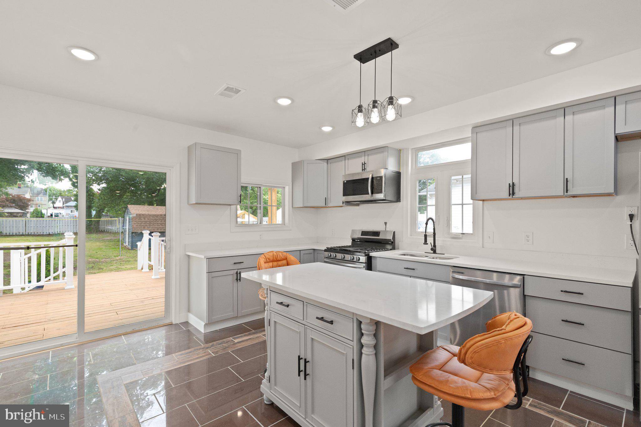 Essex, MD 21221,345 TOWNSEND RD