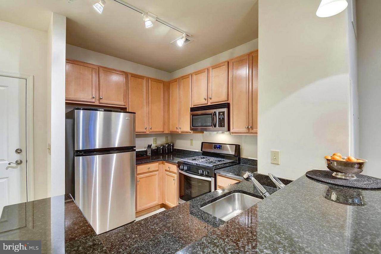Fairfax, VA 22031,2665 PROSPERITY AVE #115