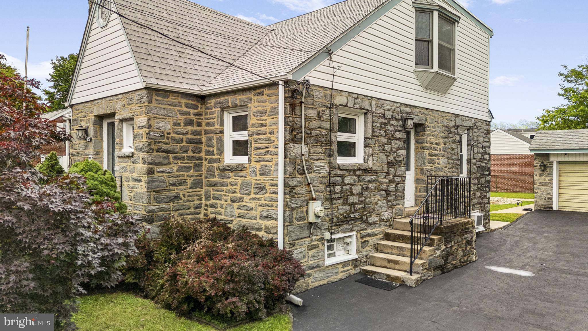 Woodlyn, PA 19094,1217 BULLENS LN