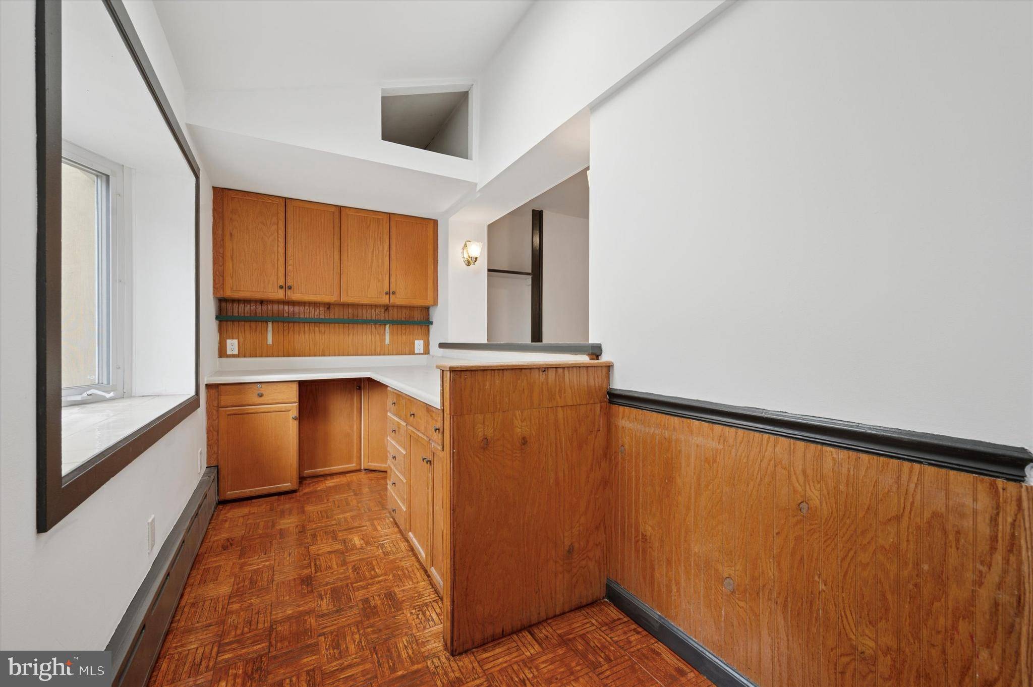 Philadelphia, PA 19148,913 TASKER ST