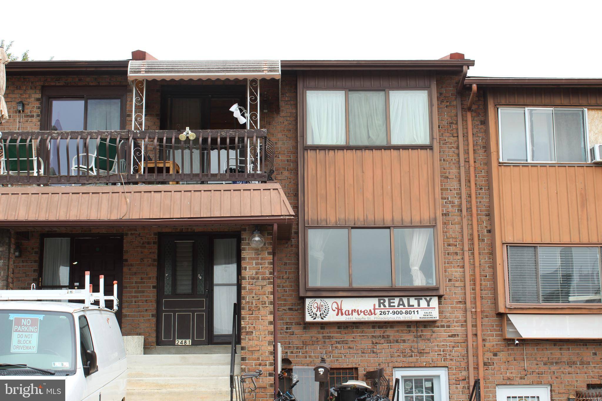 Philadelphia, PA 19152,2481 NAPFLE ST