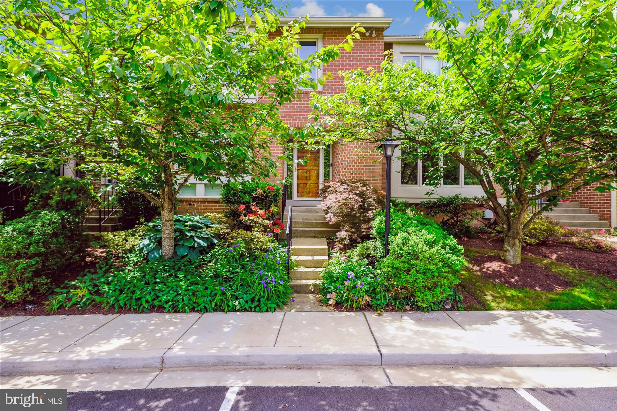 Rockville, MD 20852,21 VALERIAN CT
