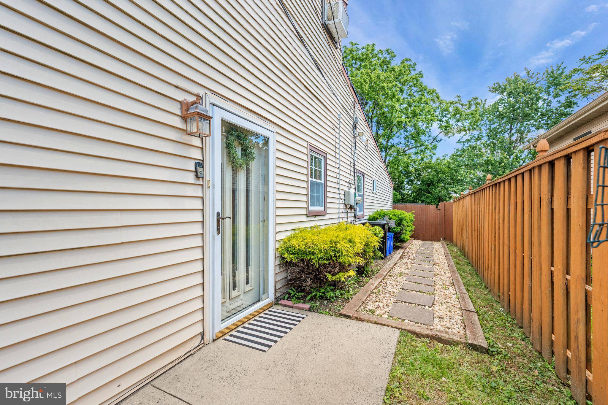 Philadelphia, PA 19114,9207 HEGERMAN ST