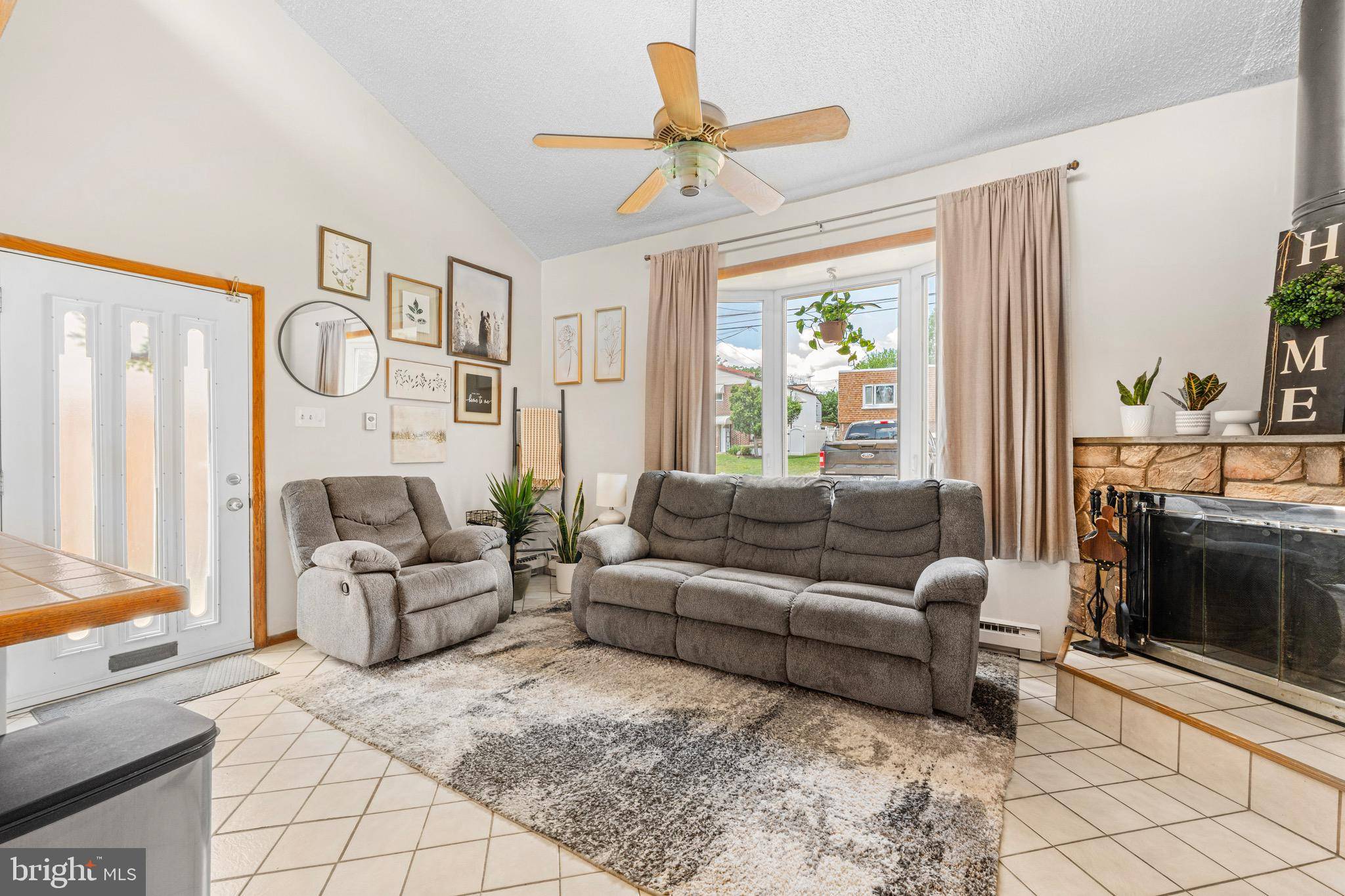 Philadelphia, PA 19114,9207 HEGERMAN ST