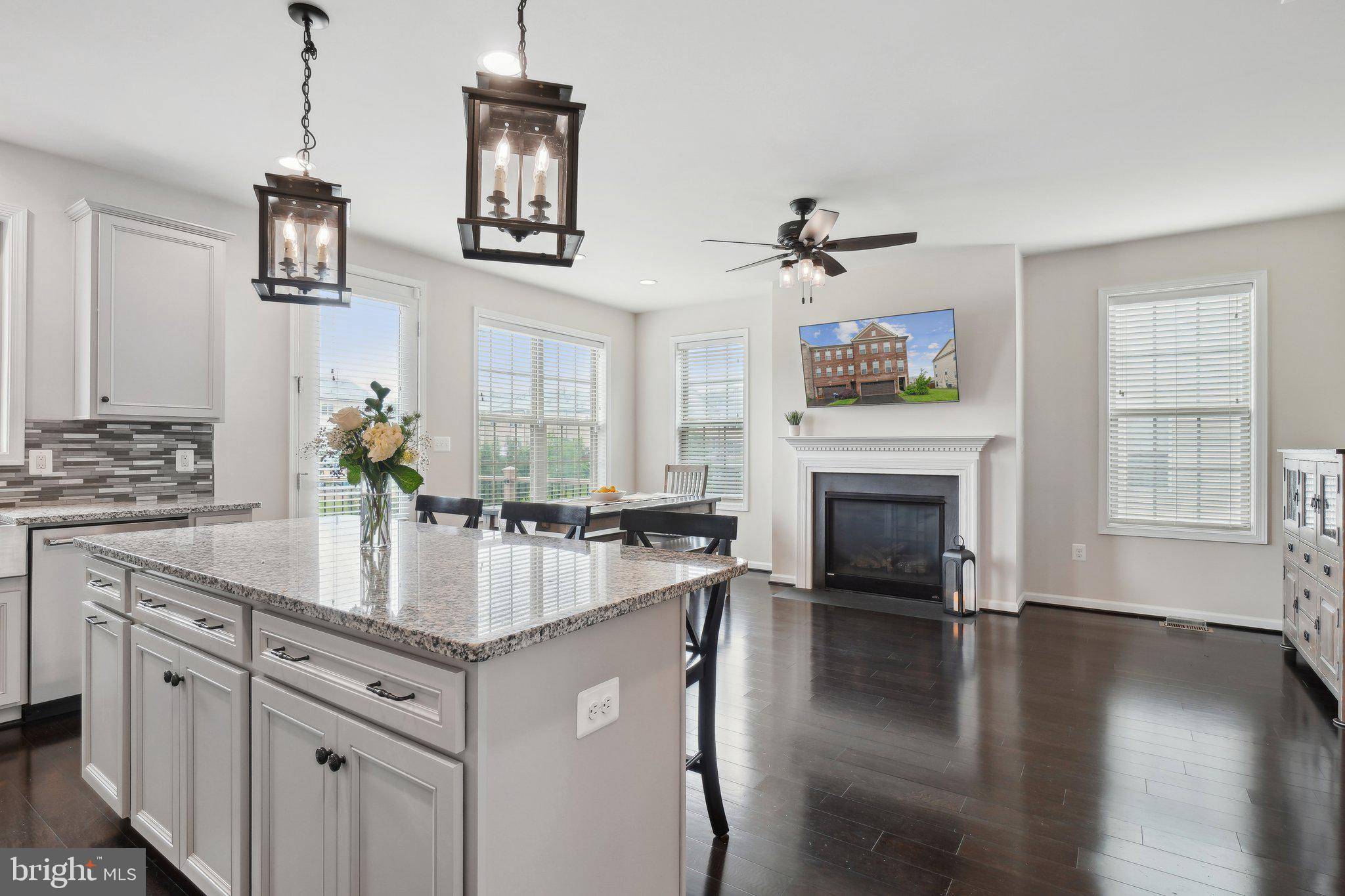 Haymarket, VA 20169,15915 DARLING PL