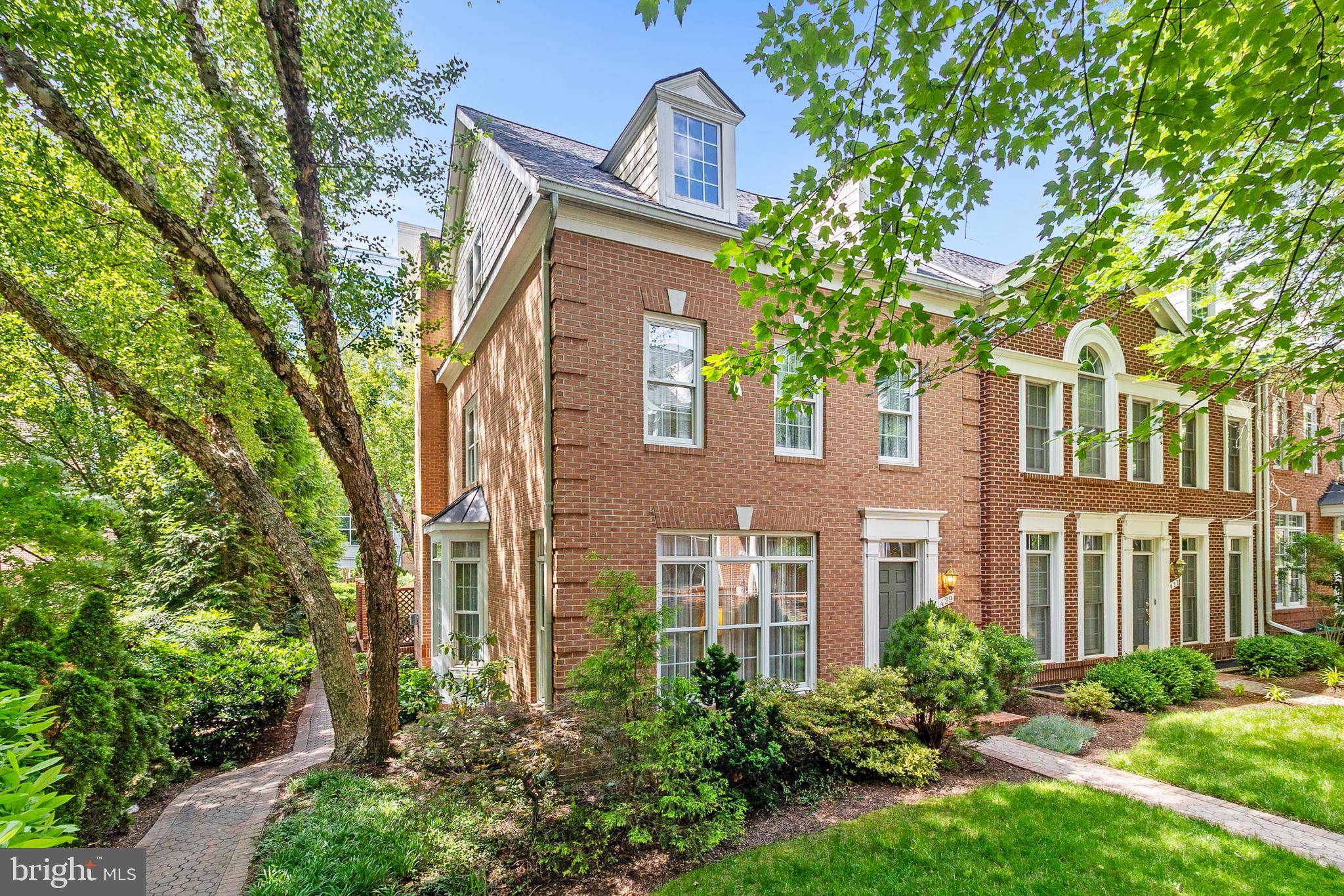 Falls Church, VA 22046,429 PARK AVE