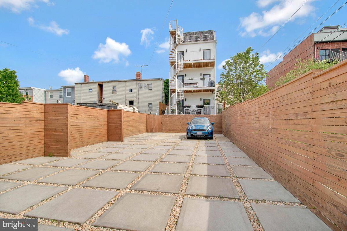 Washington, DC 20002,1151 OATES ST NE #1