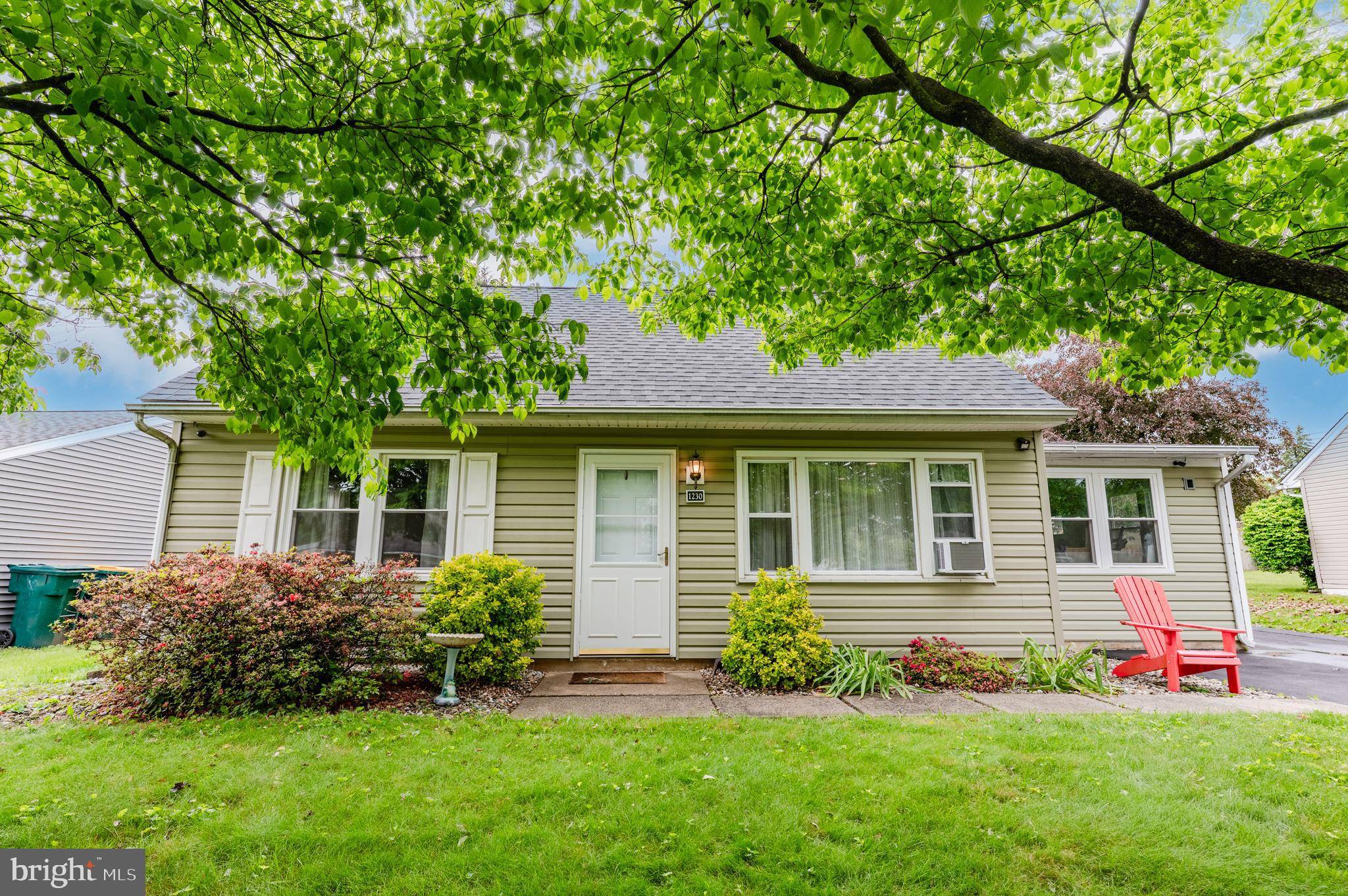 Easton, PA 18045,1230 WHITEHALL AVE