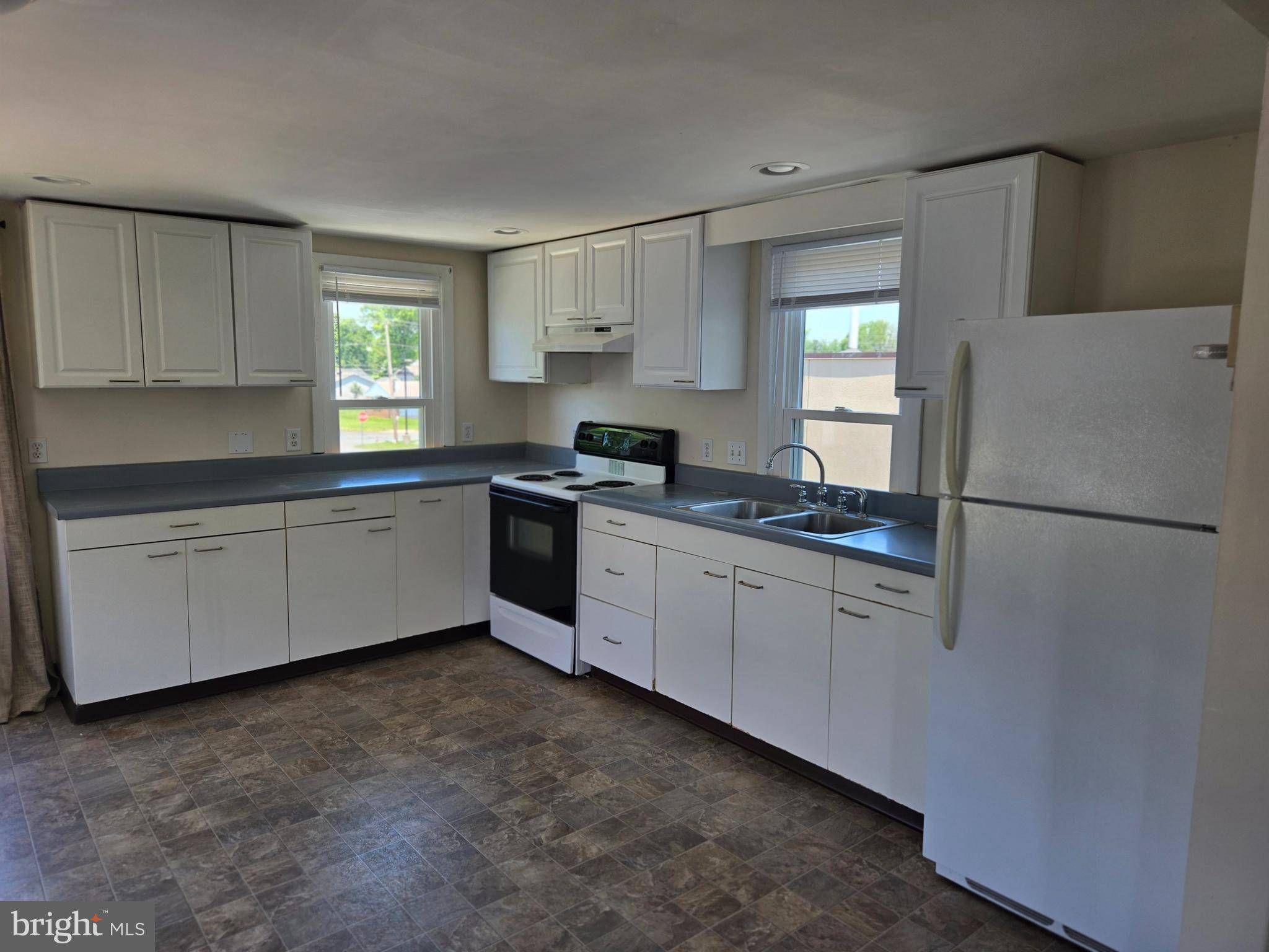 Morgantown, PA 19543,3303 MAIN ST #2