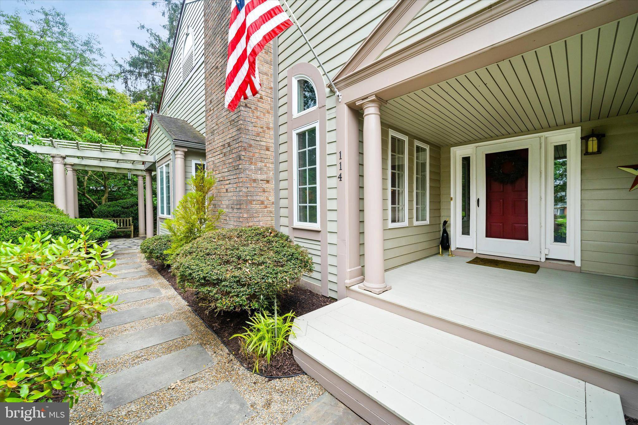 Wilmington, DE 19803,114 W PEMBREY DR