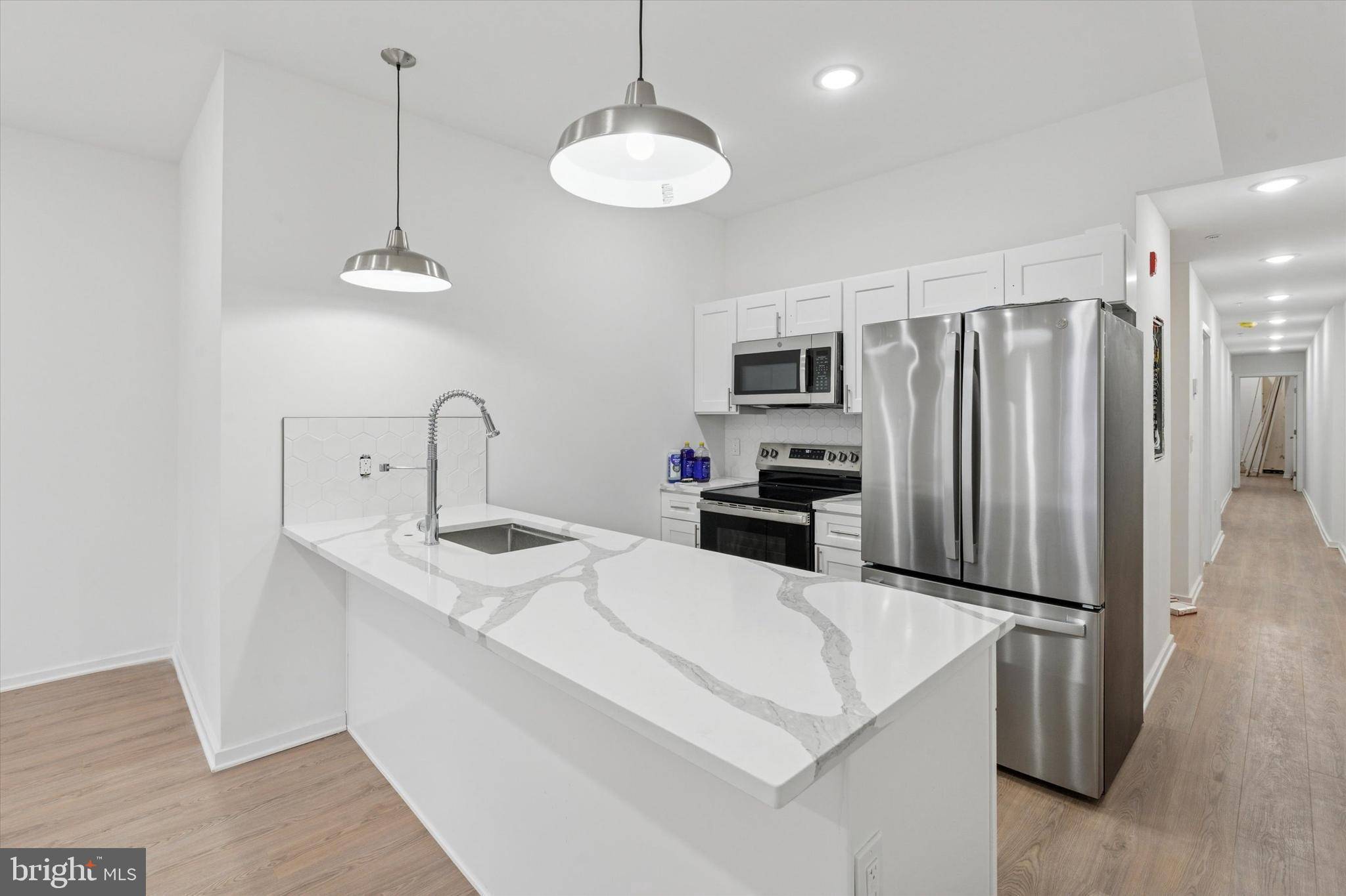 Philadelphia, PA 19147,615 S 3RD ST #1