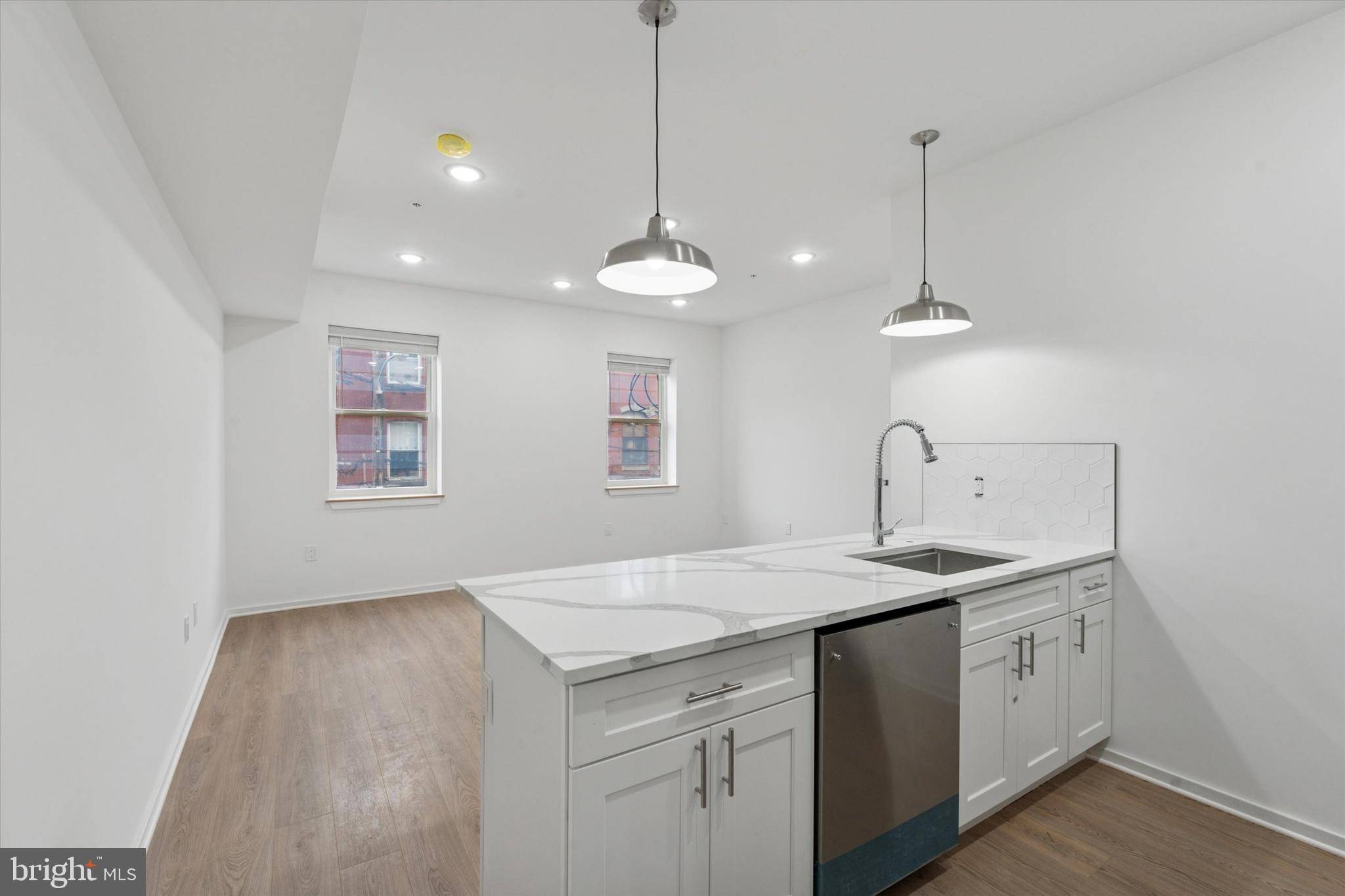 Philadelphia, PA 19147,615 S 3RD ST #1