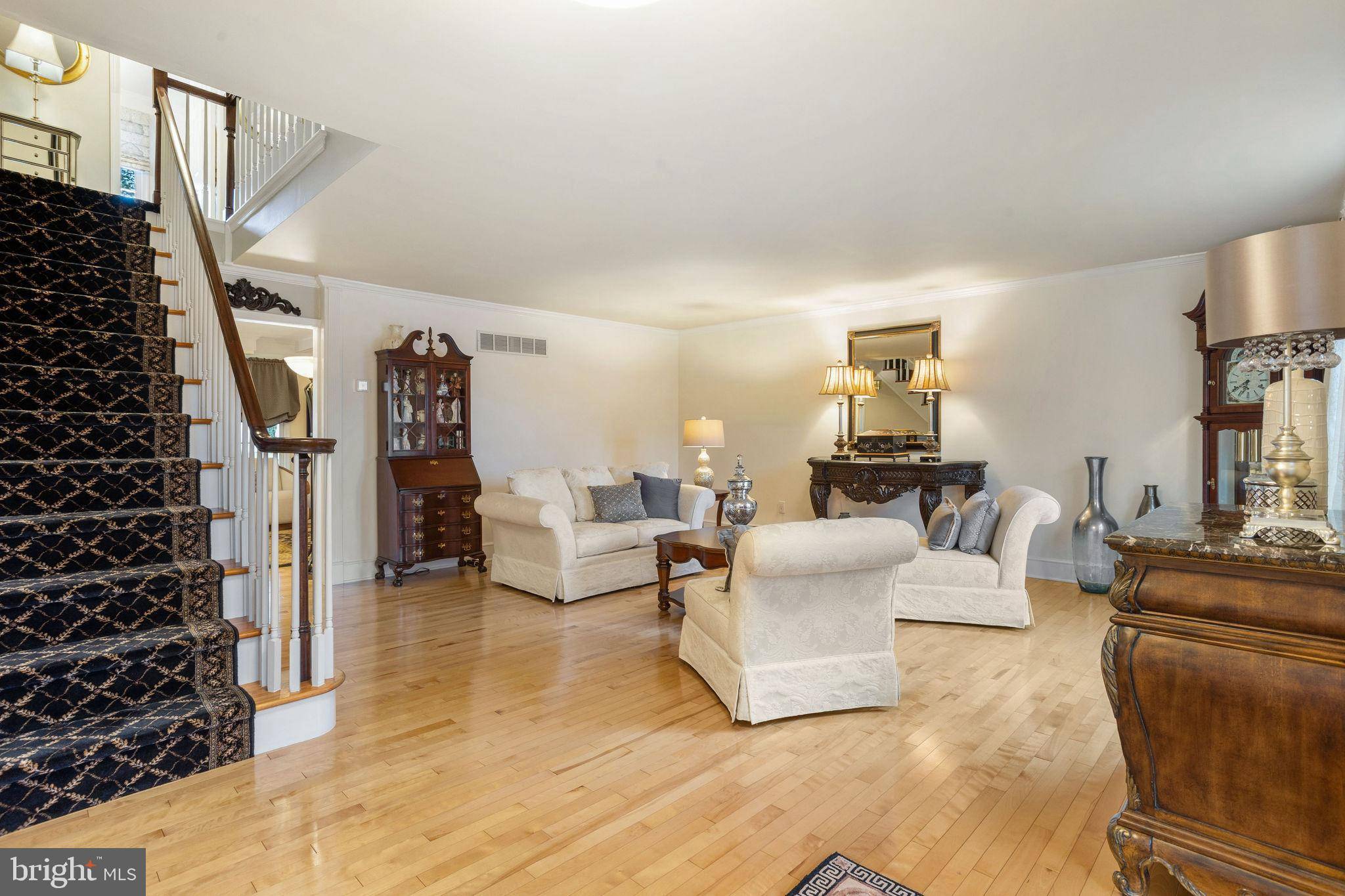 Holland, PA 18966,7 SEEDLING DR