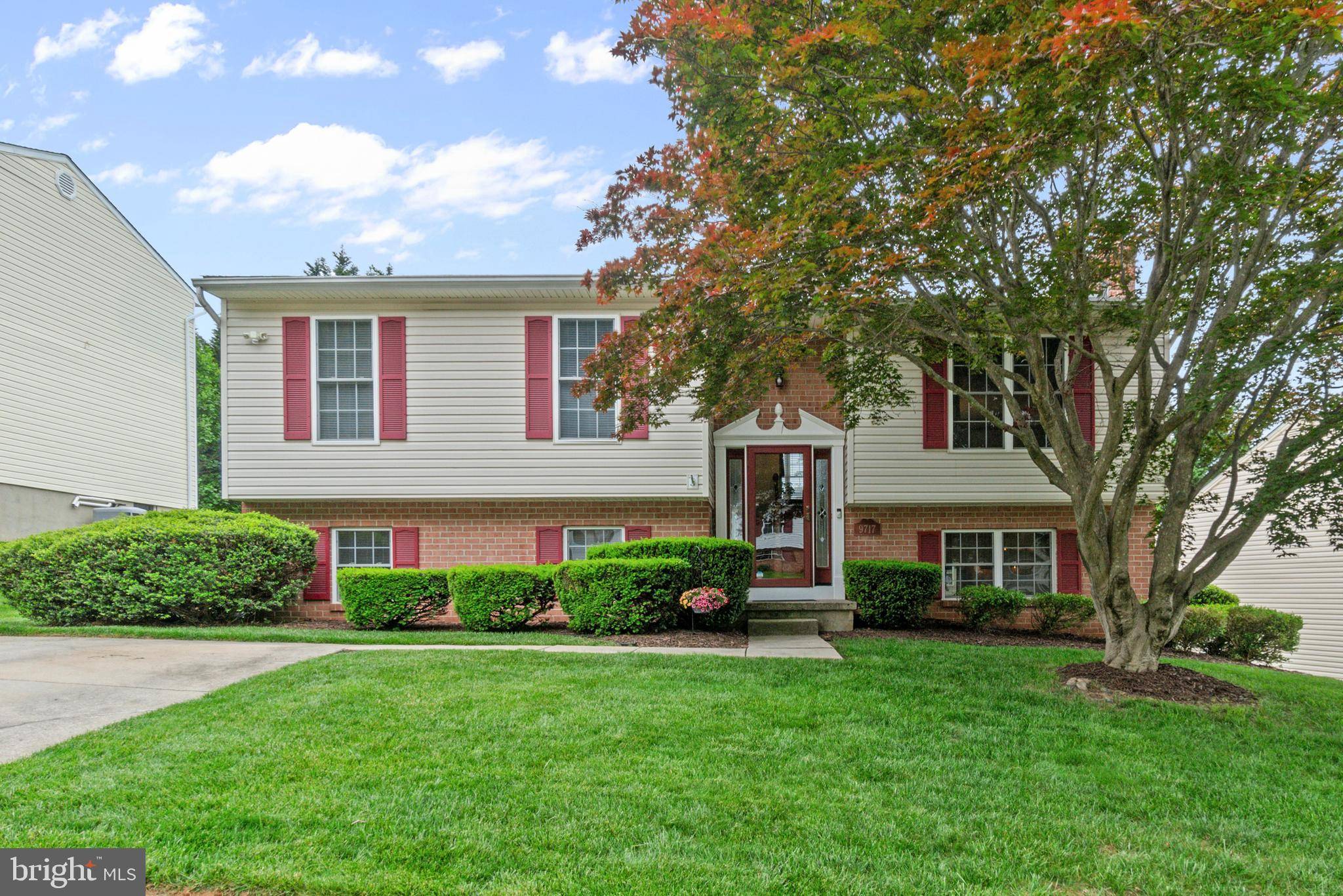 Baltimore, MD 21236,9717 HICKORYHURST DR