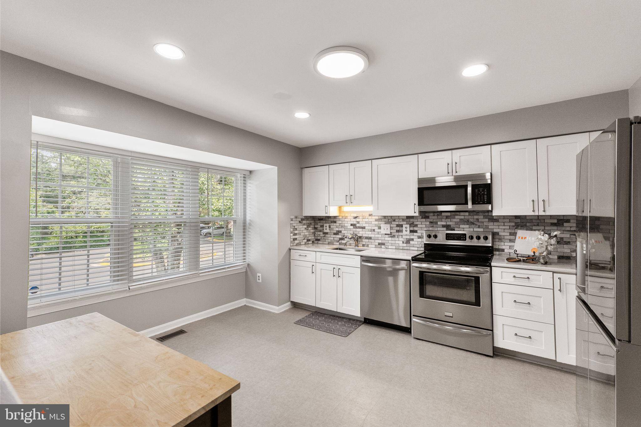 Fairfax, VA 22033,3945 TALLOW TREE PL