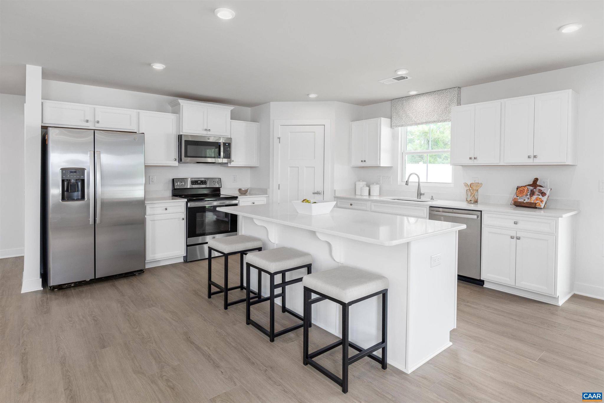 Barboursville, VA 22923,216 WHITE SANDS BLVD