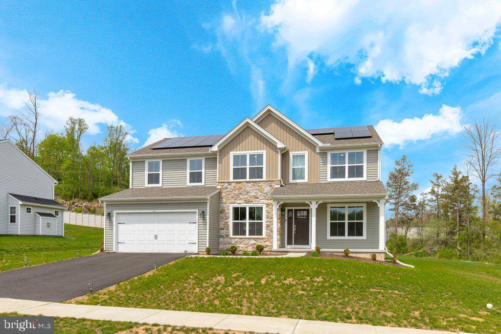 Reading, PA 19606,17 LADDERBACK LN