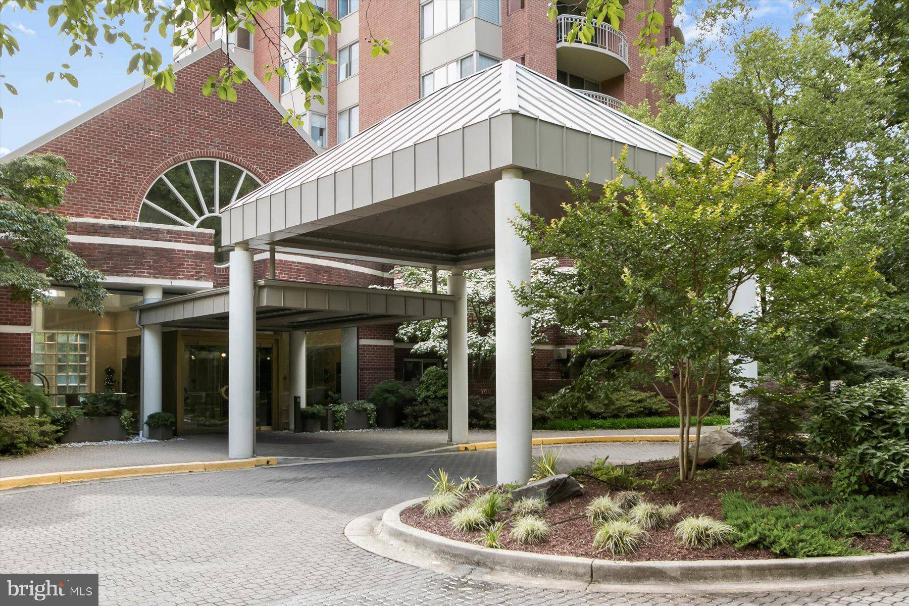 Rockville, MD 20852,5802 NICHOLSON LN #2-407