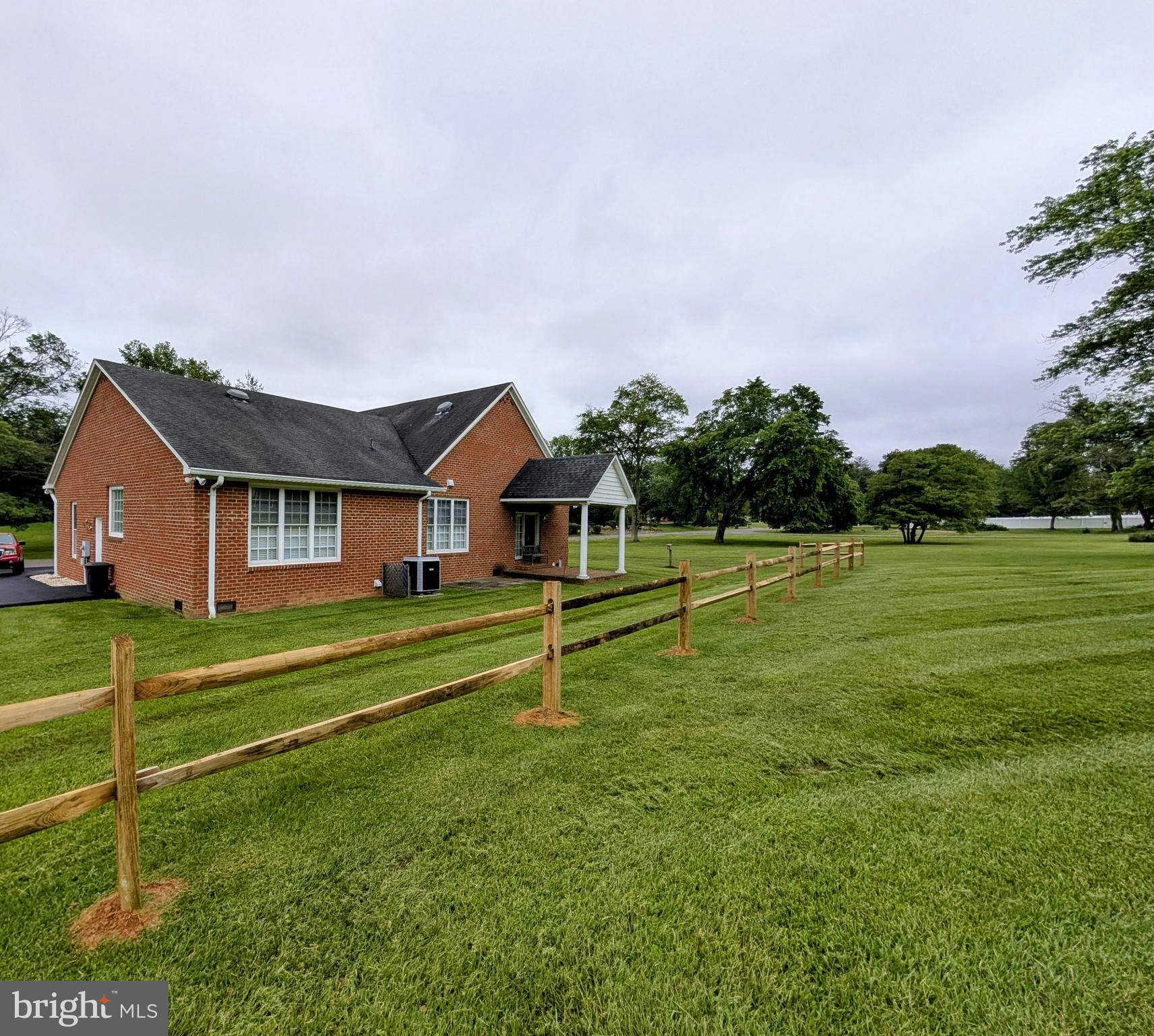 Warrenton, VA 20187,7054 LAKEVIEW DR