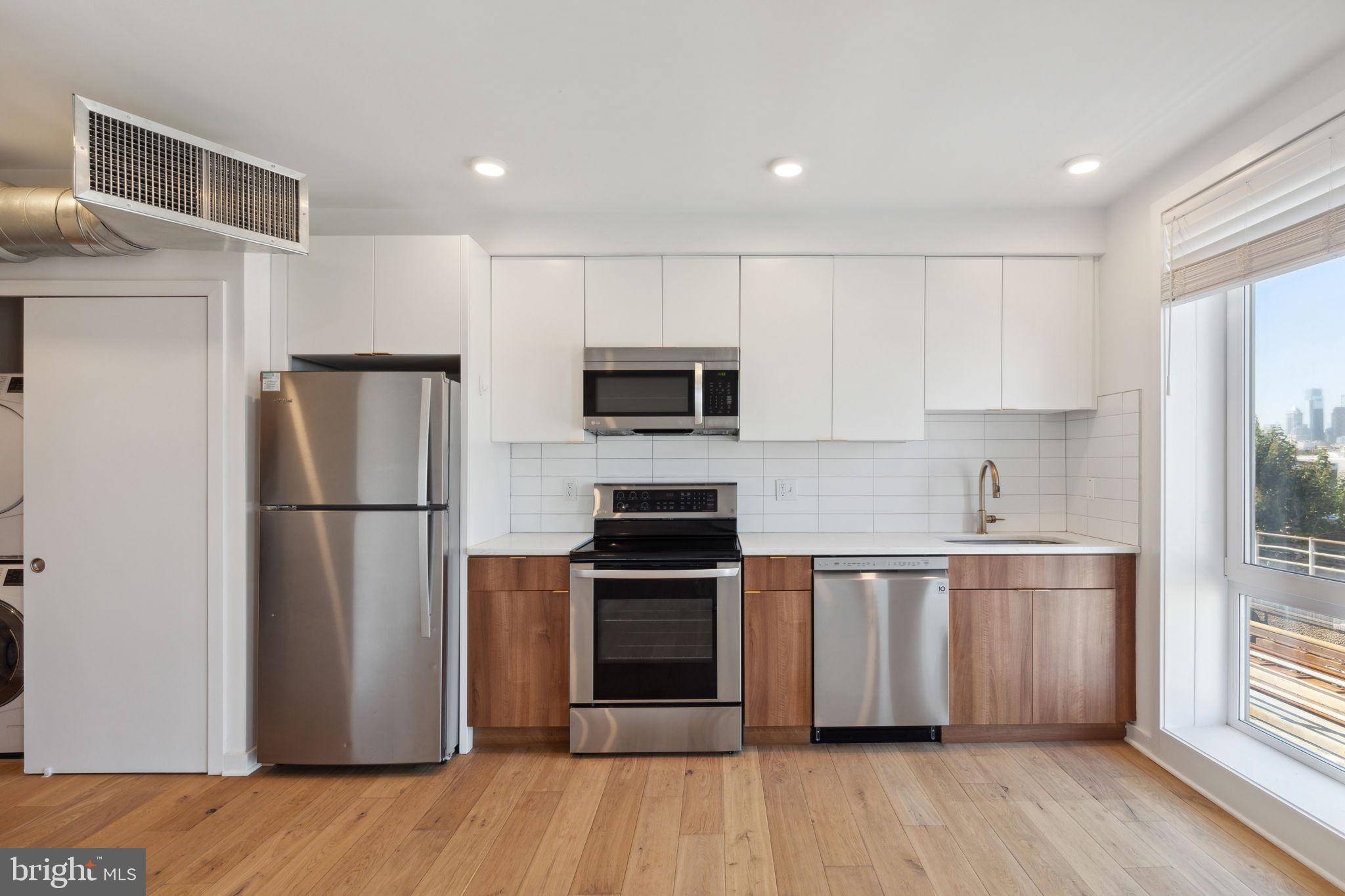 Philadelphia, PA 19125,1416 FRANKFORD AVE #305