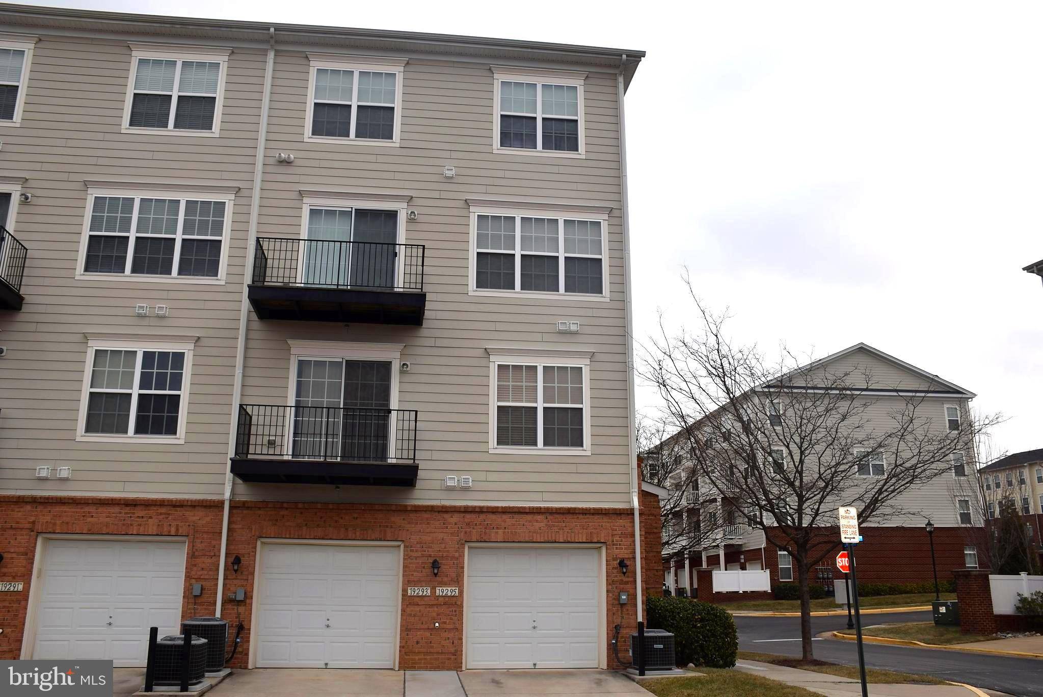 Leesburg, VA 20176,19293 HARLOW SQ #0